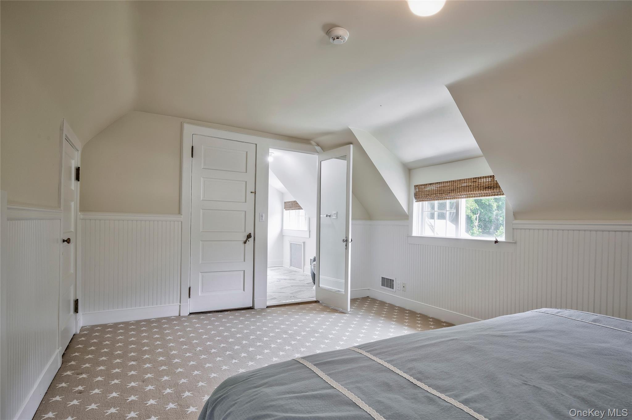 9 Meadow Spring Lane, Glen Cove, NY 11542