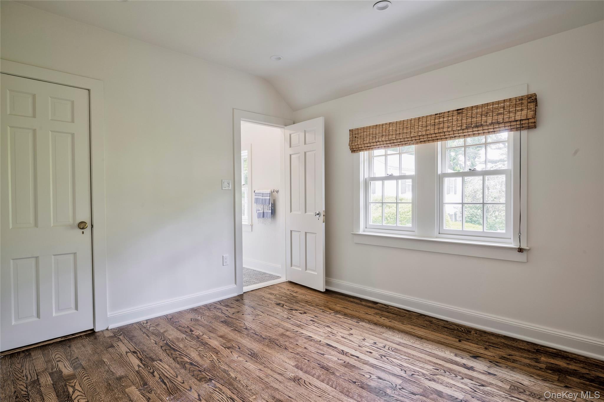 9 Meadow Spring Lane, Glen Cove, NY 11542