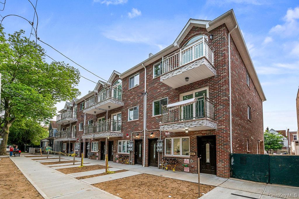 10605 49th Avenue, Corona, NY 11368