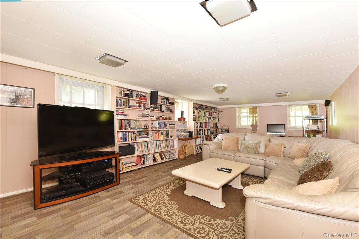 8519 212th Street, Hollis Hills, NY 11427