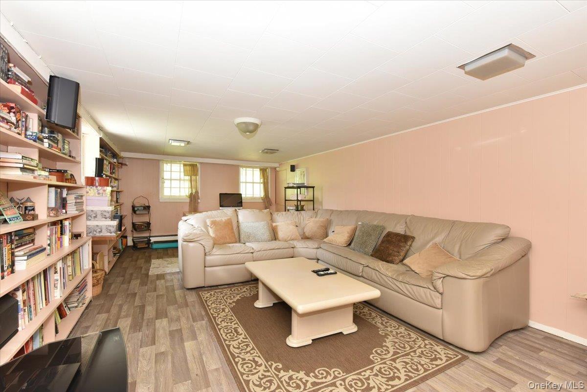 8519 212th Street, Hollis Hills, NY 11427