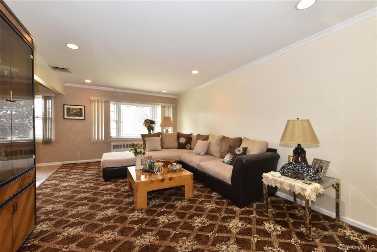 8519 212th Street, Hollis Hills, NY 11427