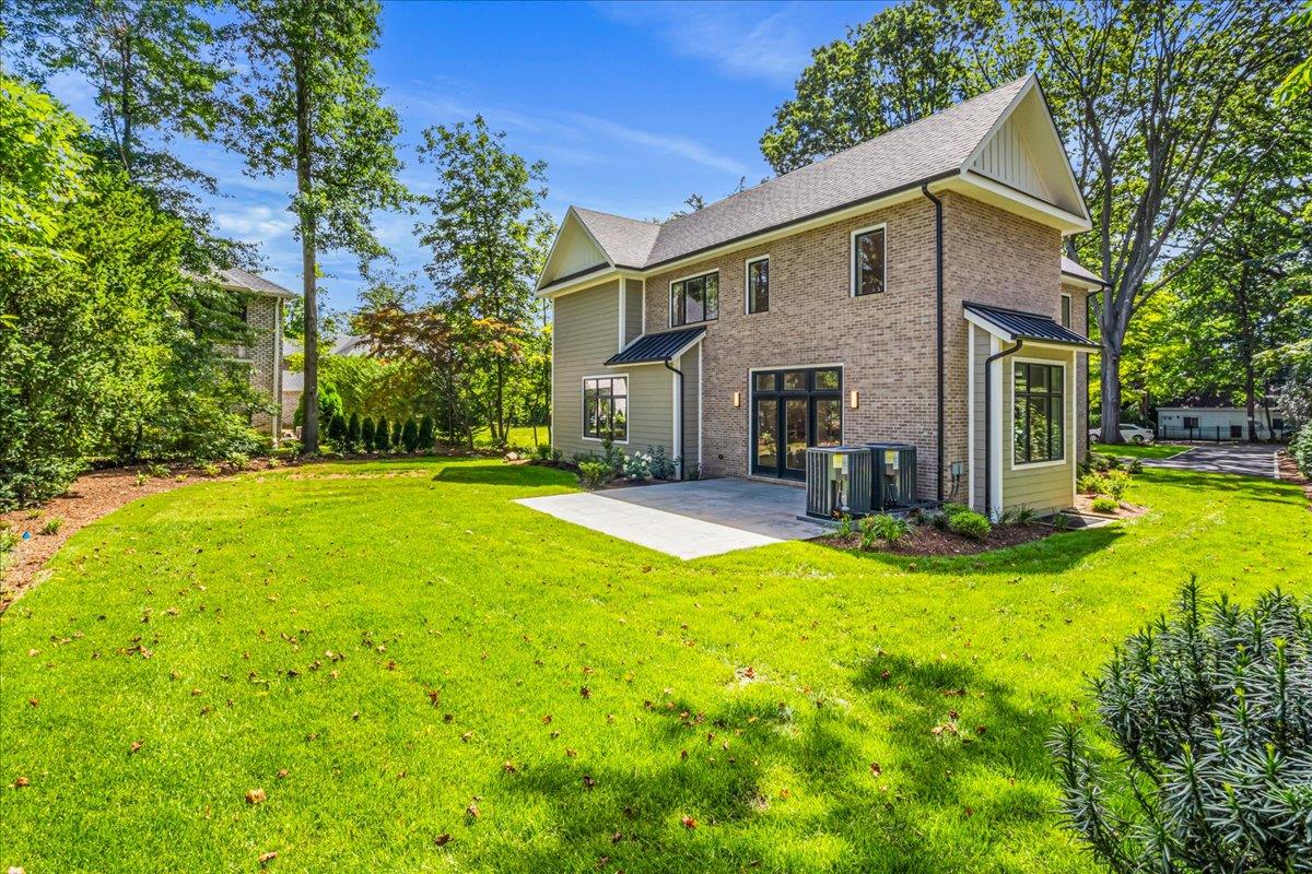 199E W Shore Road, Great Neck, NY 11024