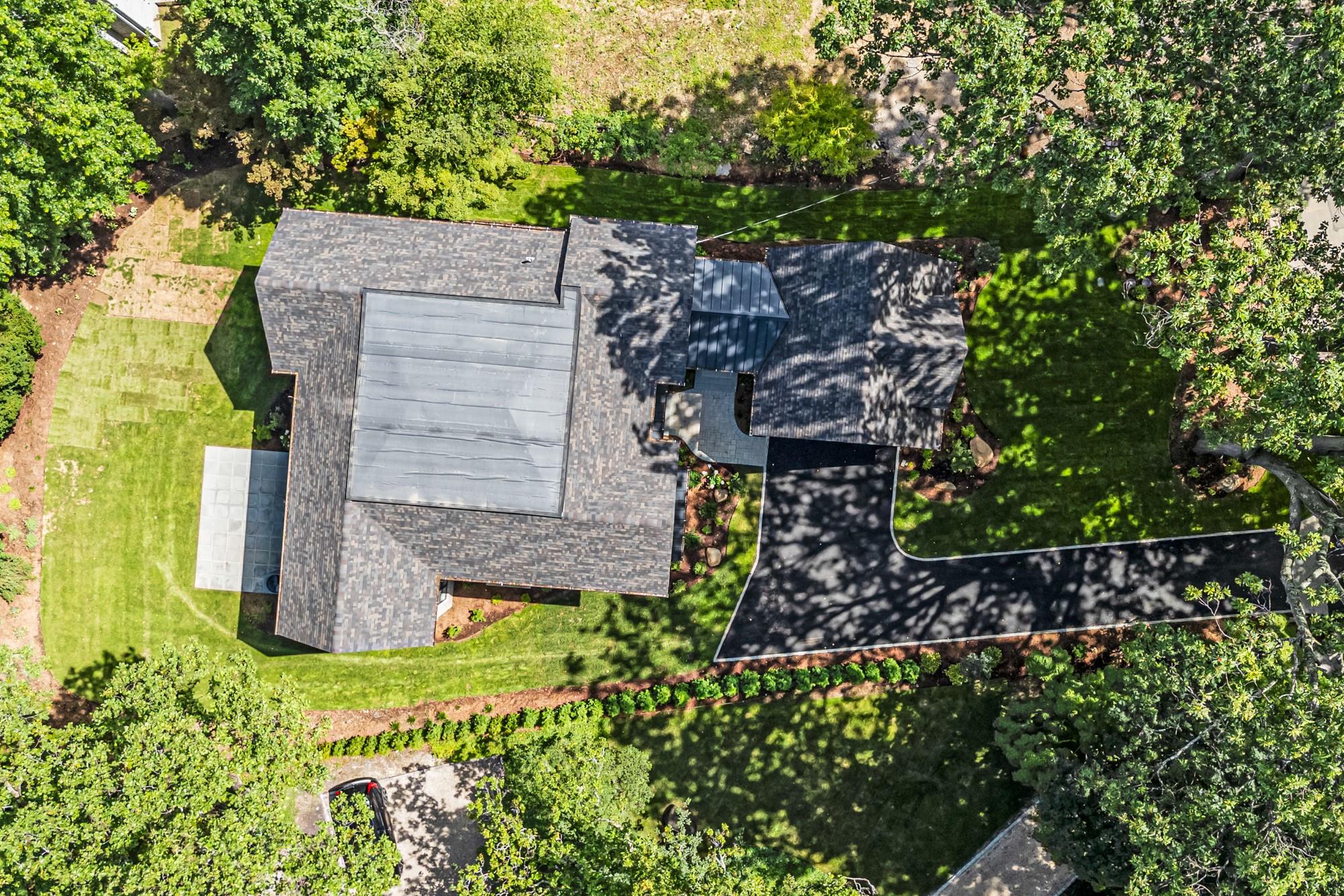 199E W Shore Road, Great Neck, NY 11024