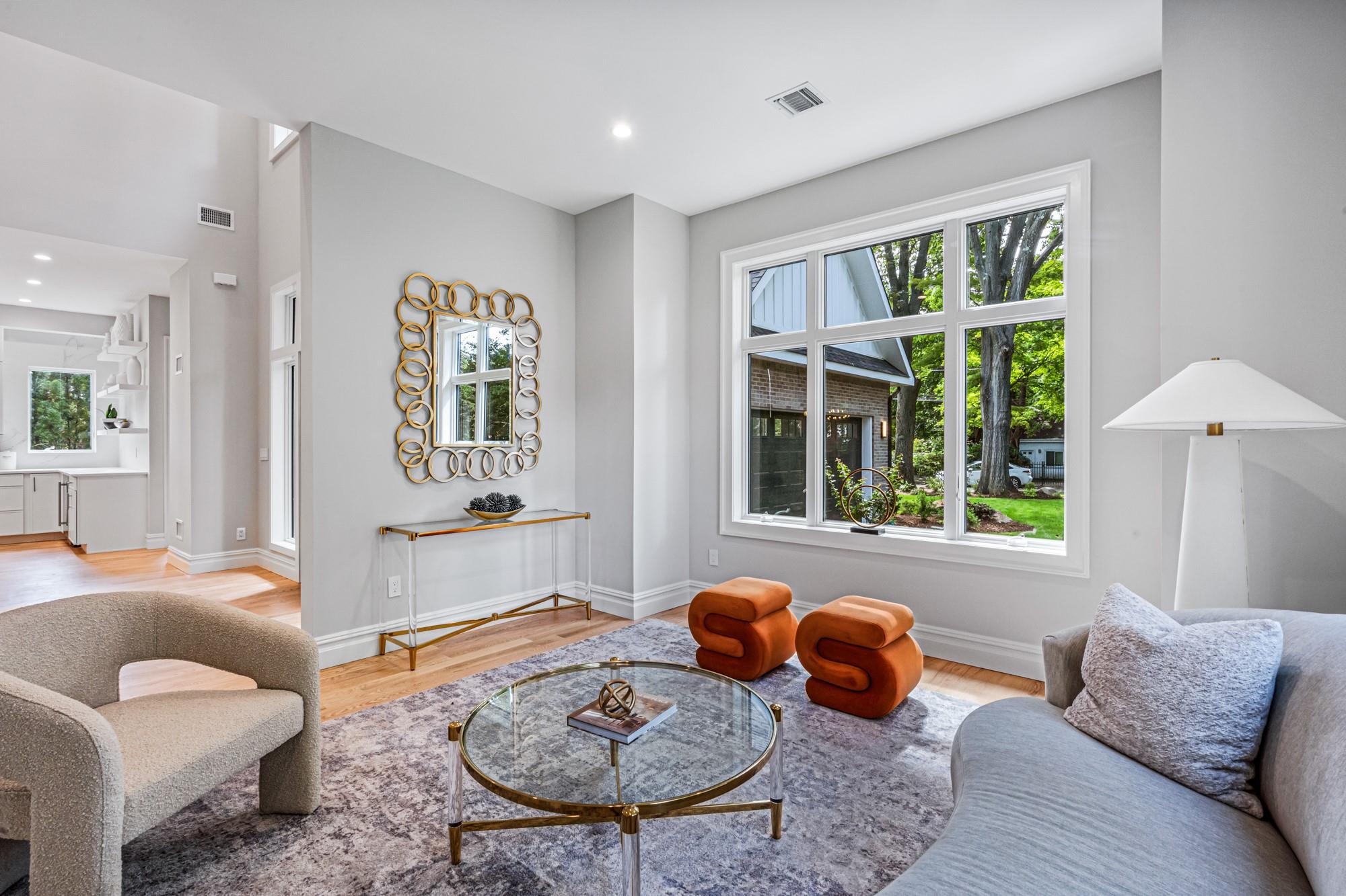 199E W Shore Road, Great Neck, NY 11024