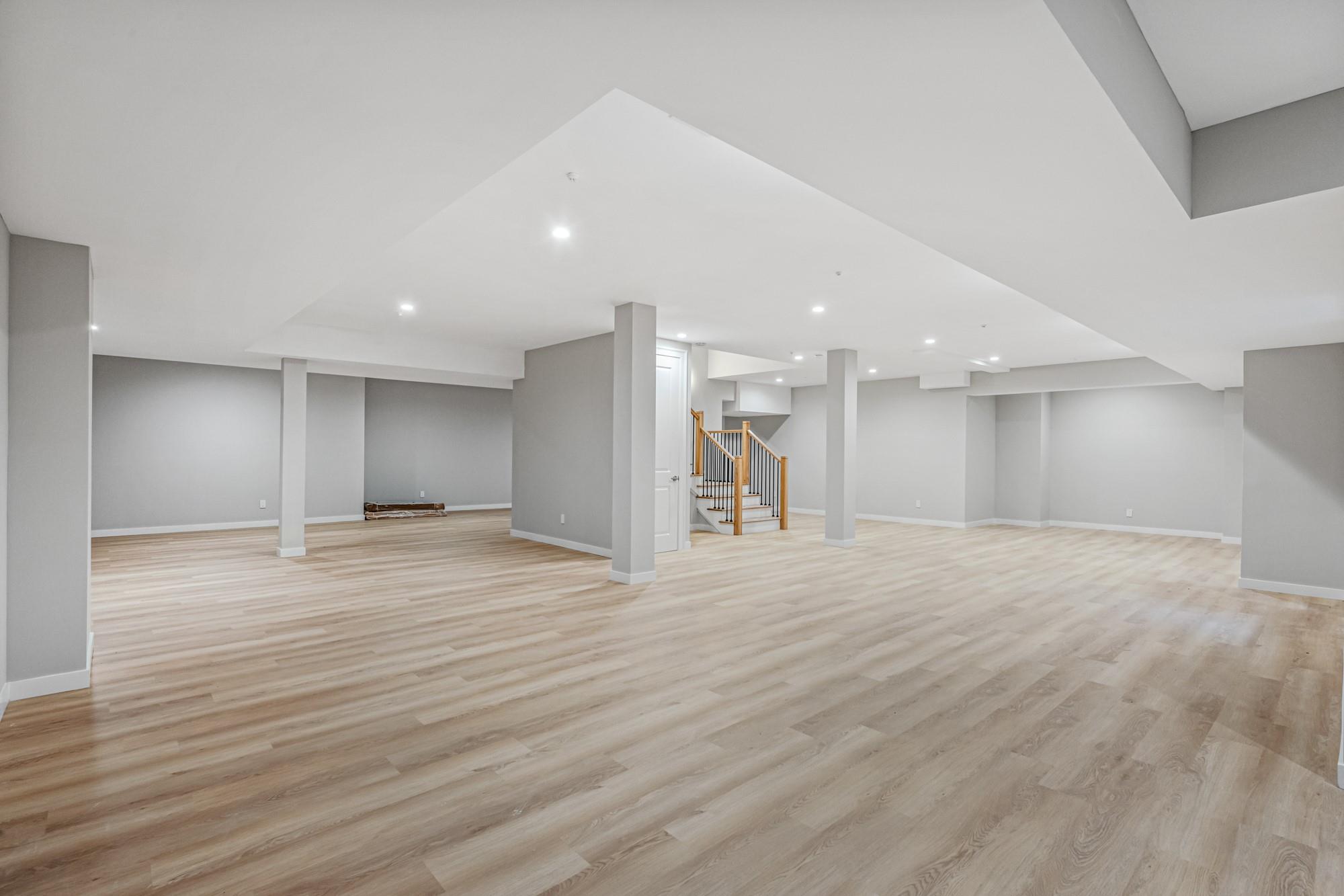 199E W Shore Road, Great Neck, NY 11024