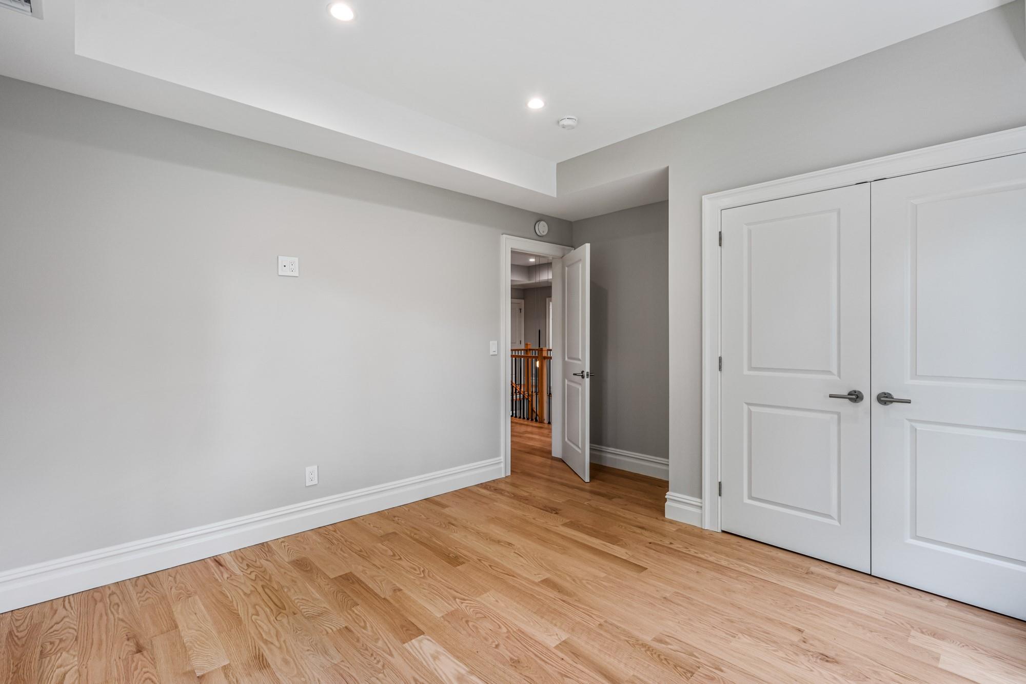 199E W Shore Road, Great Neck, NY 11024