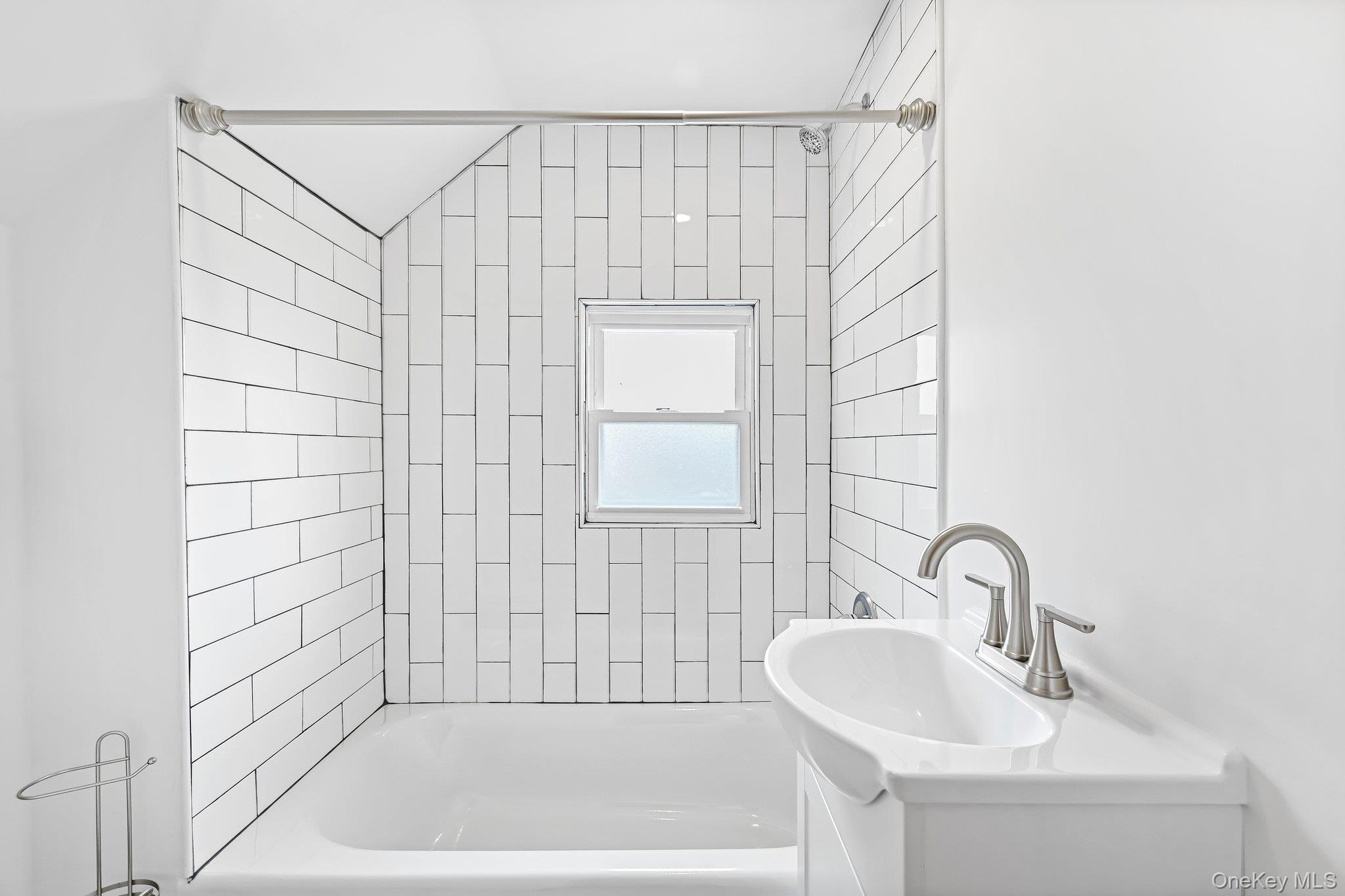 12 Thomas Place # 3, New Rochelle, NY 10801