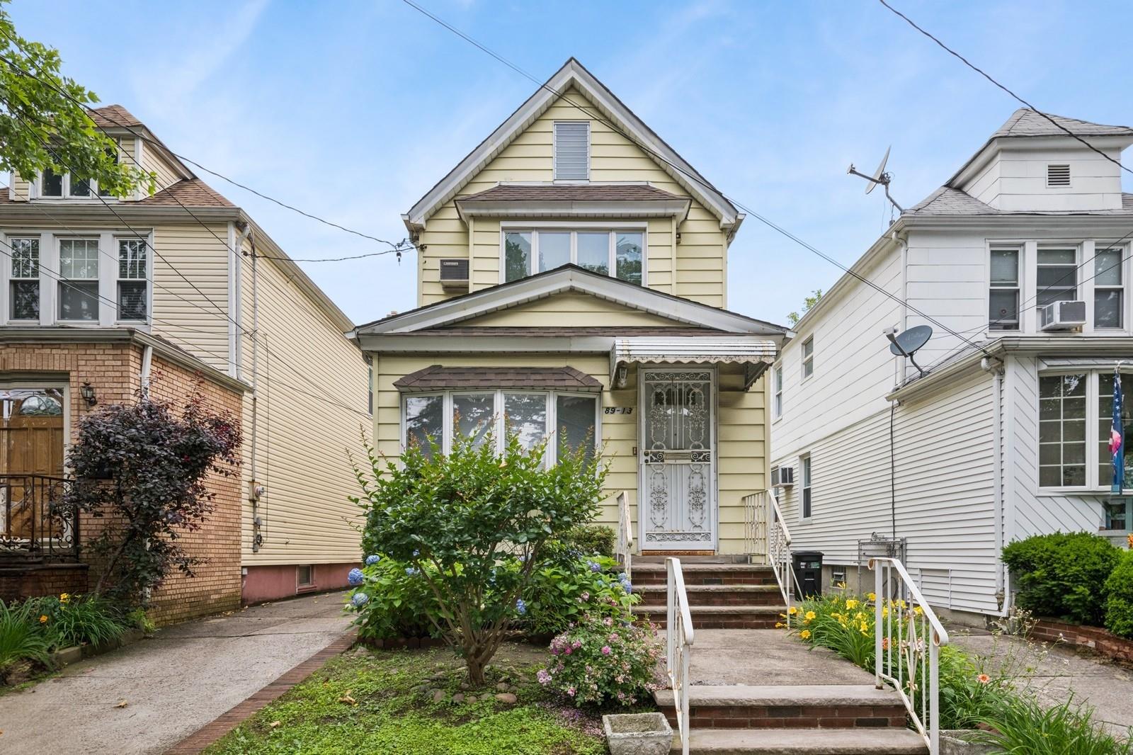 8913 69th Avenue, Forest Hills, NY 11375