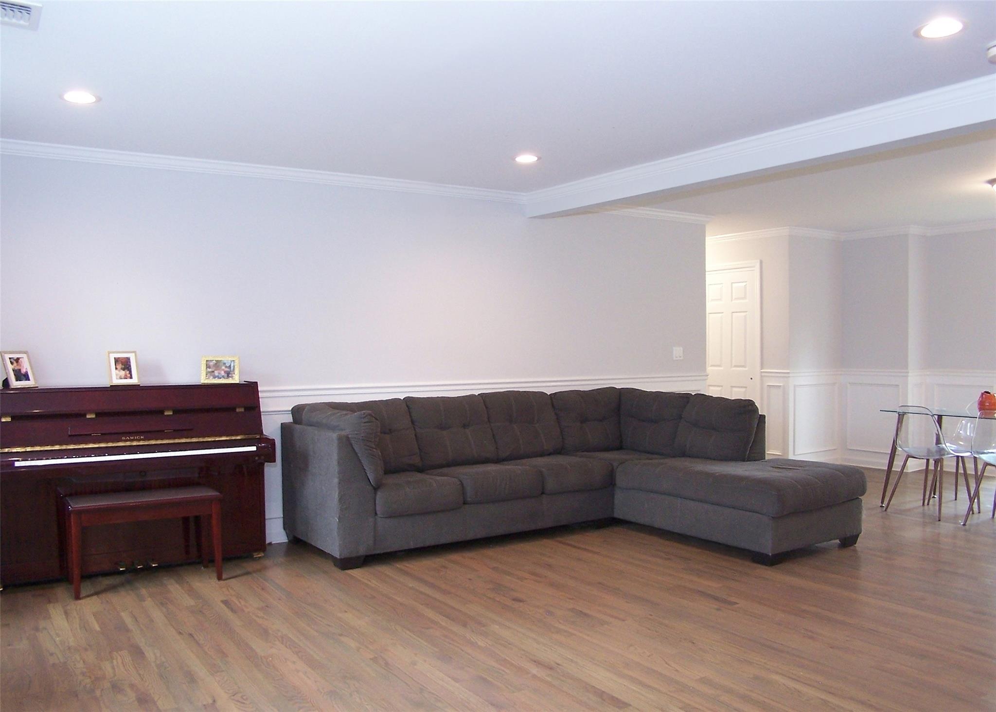 8 W Narcissus Road, Mastic Beach, NY 11951