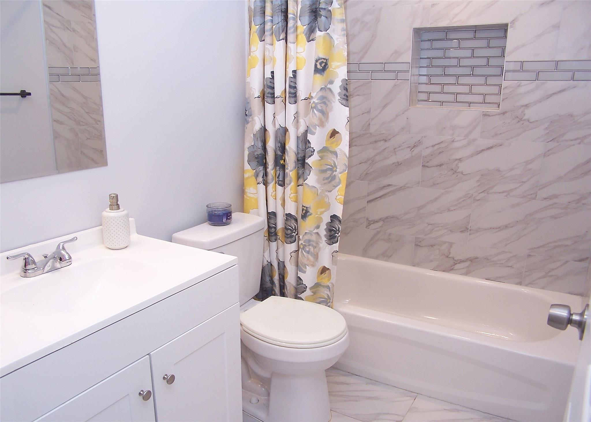 8 W Narcissus Road, Mastic Beach, NY 11951