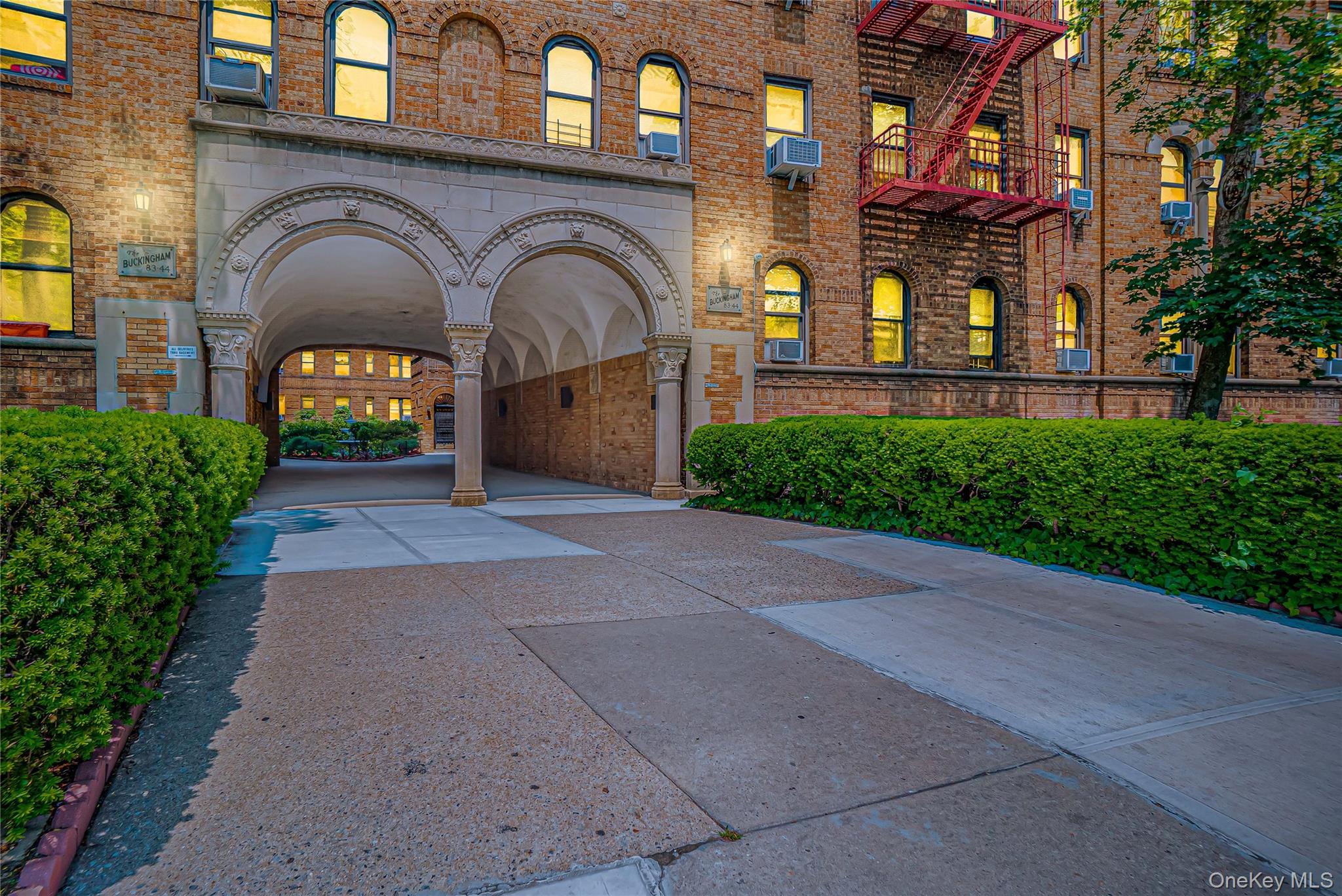 83-44 LEFFERTS Boulevard S # 4 R, Kew Gardens, NY 11415