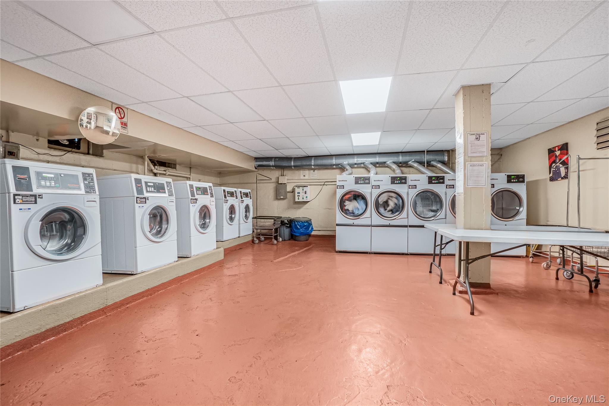 83-44 LEFFERTS Boulevard S # 4 R, Kew Gardens, NY 11415