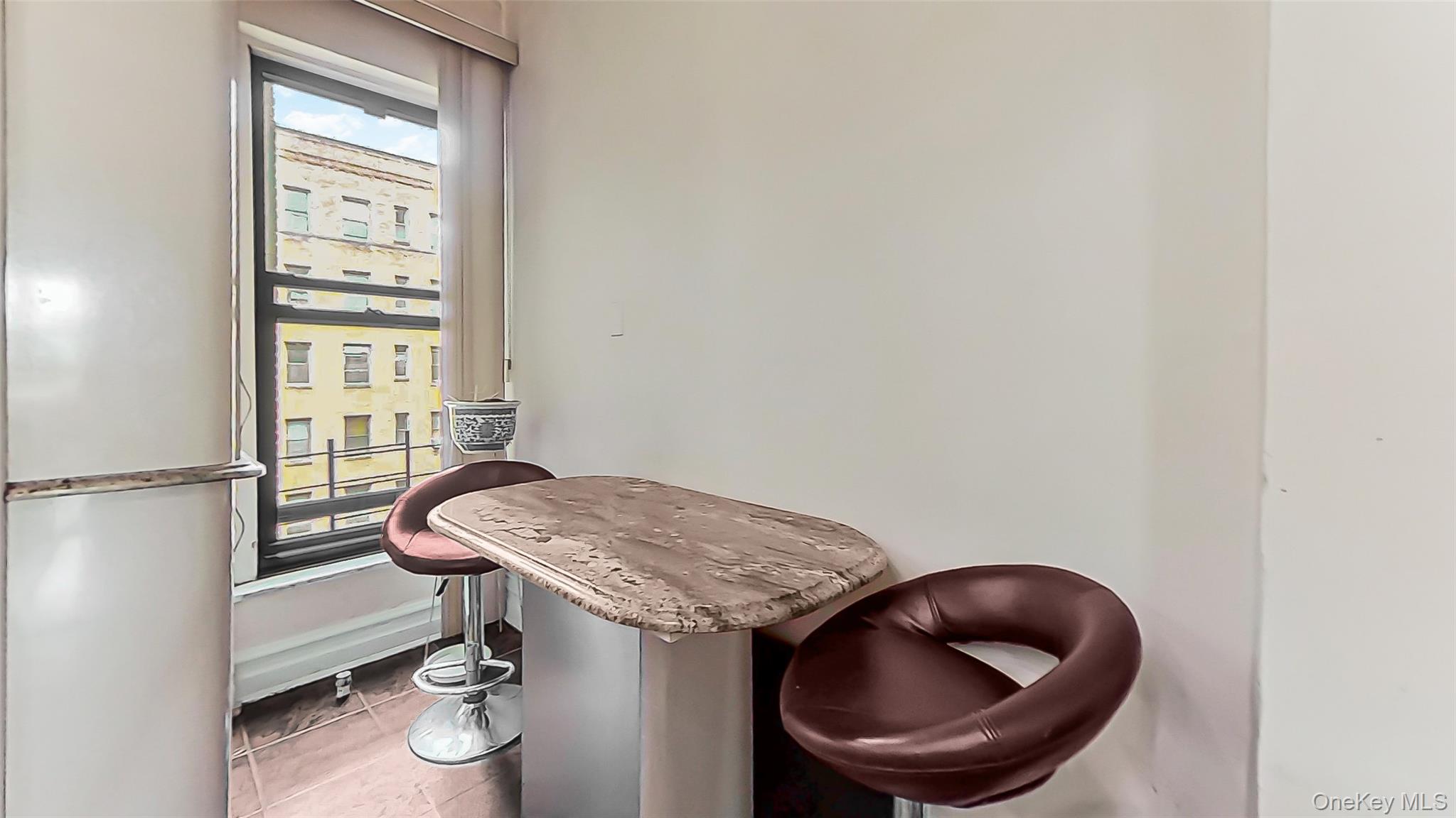 83-44 LEFFERTS Boulevard S # 4 R, Kew Gardens, NY 11415