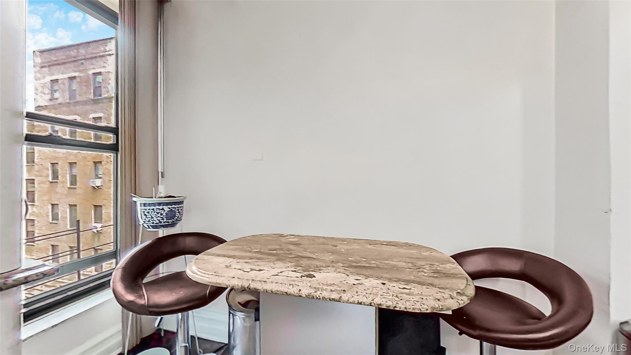 83-44 LEFFERTS Boulevard S # 4 R, Kew Gardens, NY 11415