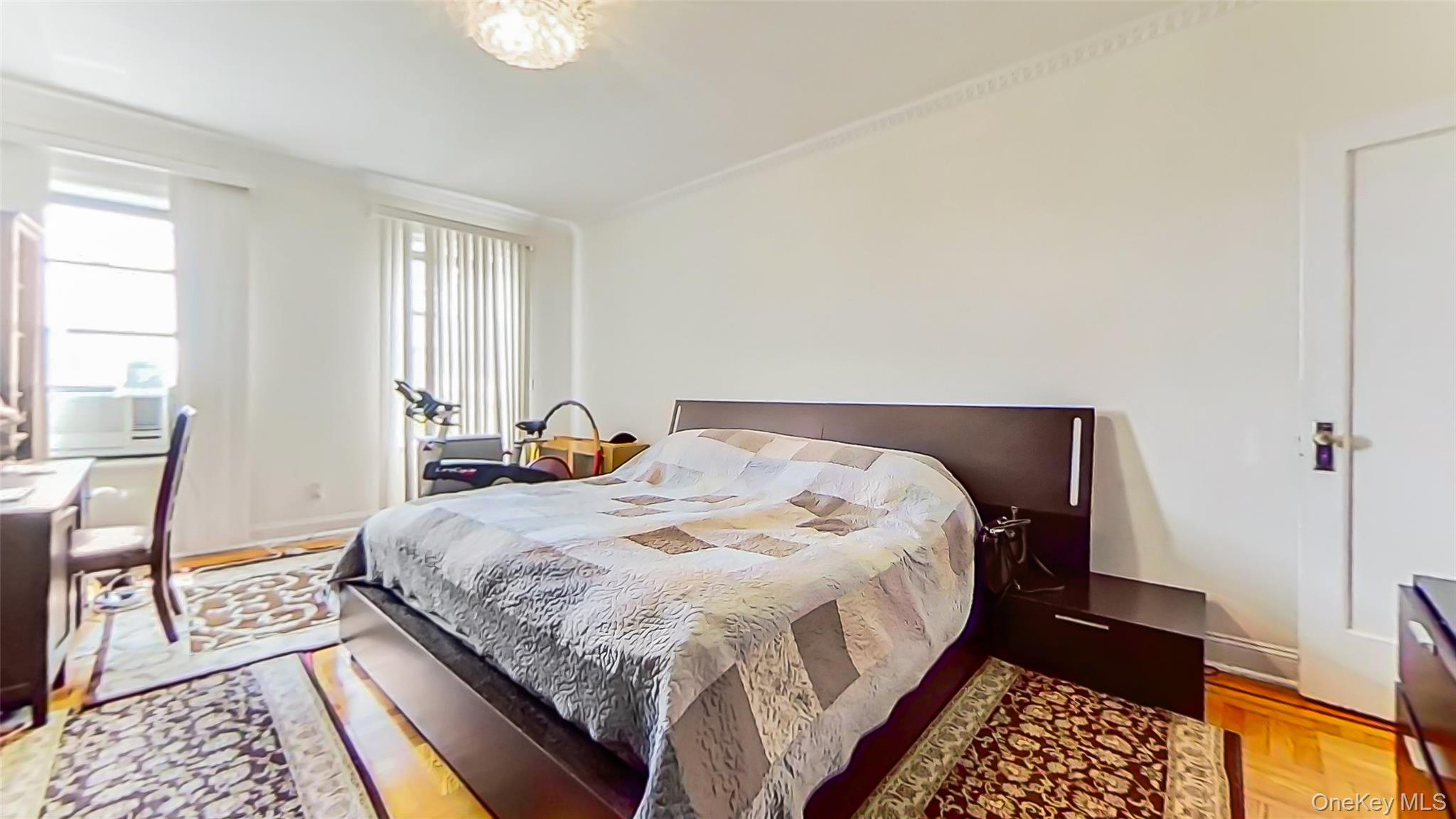 83-44 LEFFERTS Boulevard S # 4 R, Kew Gardens, NY 11415