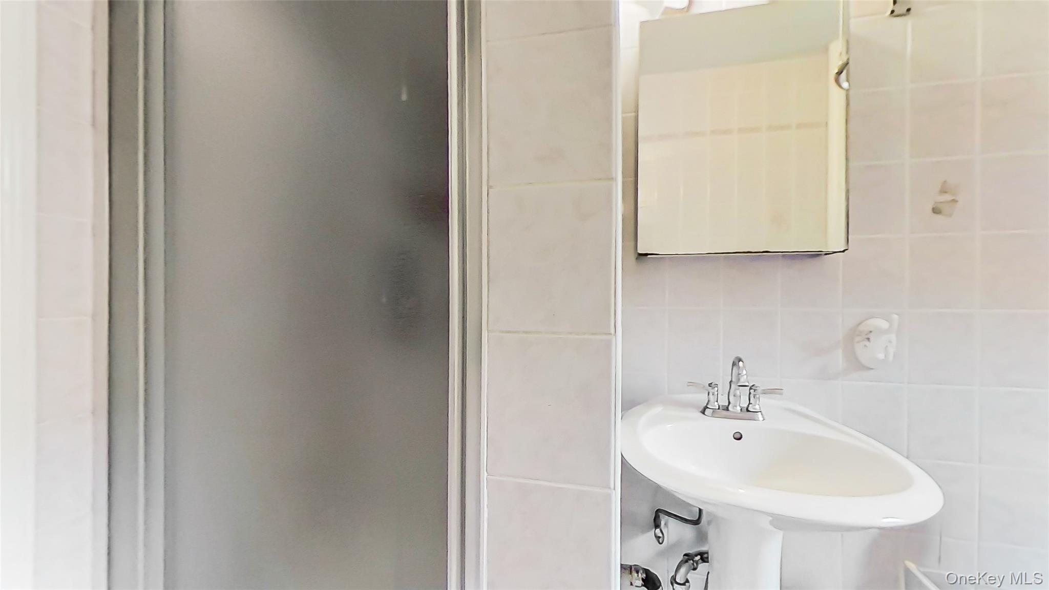 83-44 LEFFERTS Boulevard S # 4 R, Kew Gardens, NY 11415