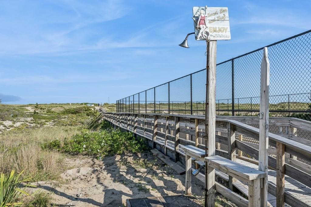 2136 Montauk Highway # 112, Amagansett, NY 11930