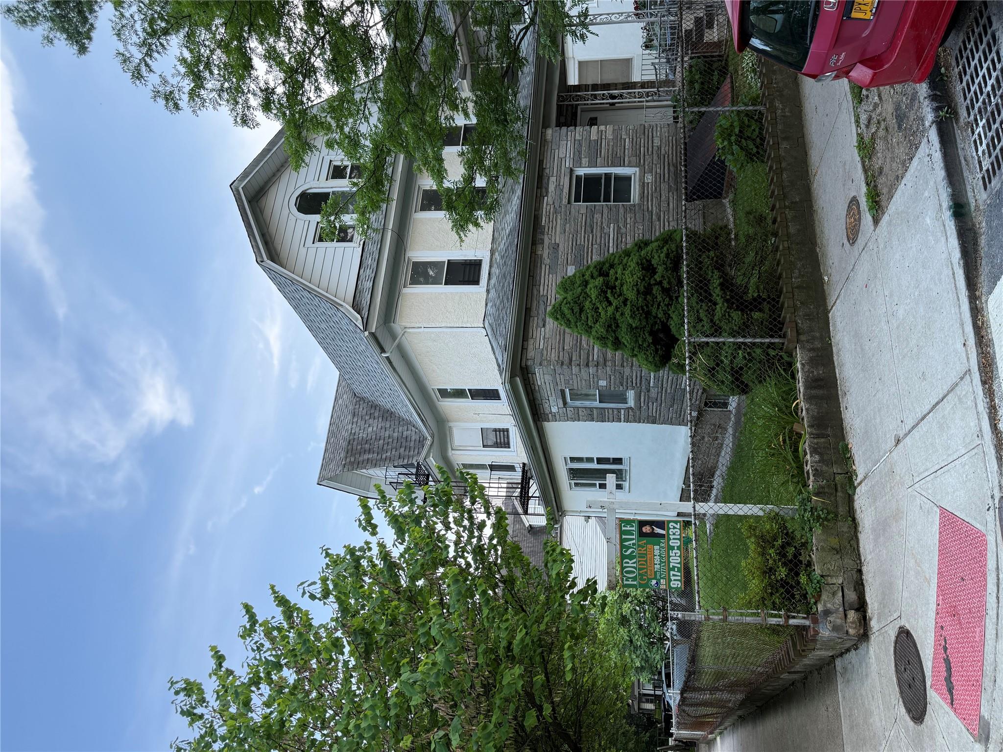 8520 85th Road, Woodhaven, NY 11421