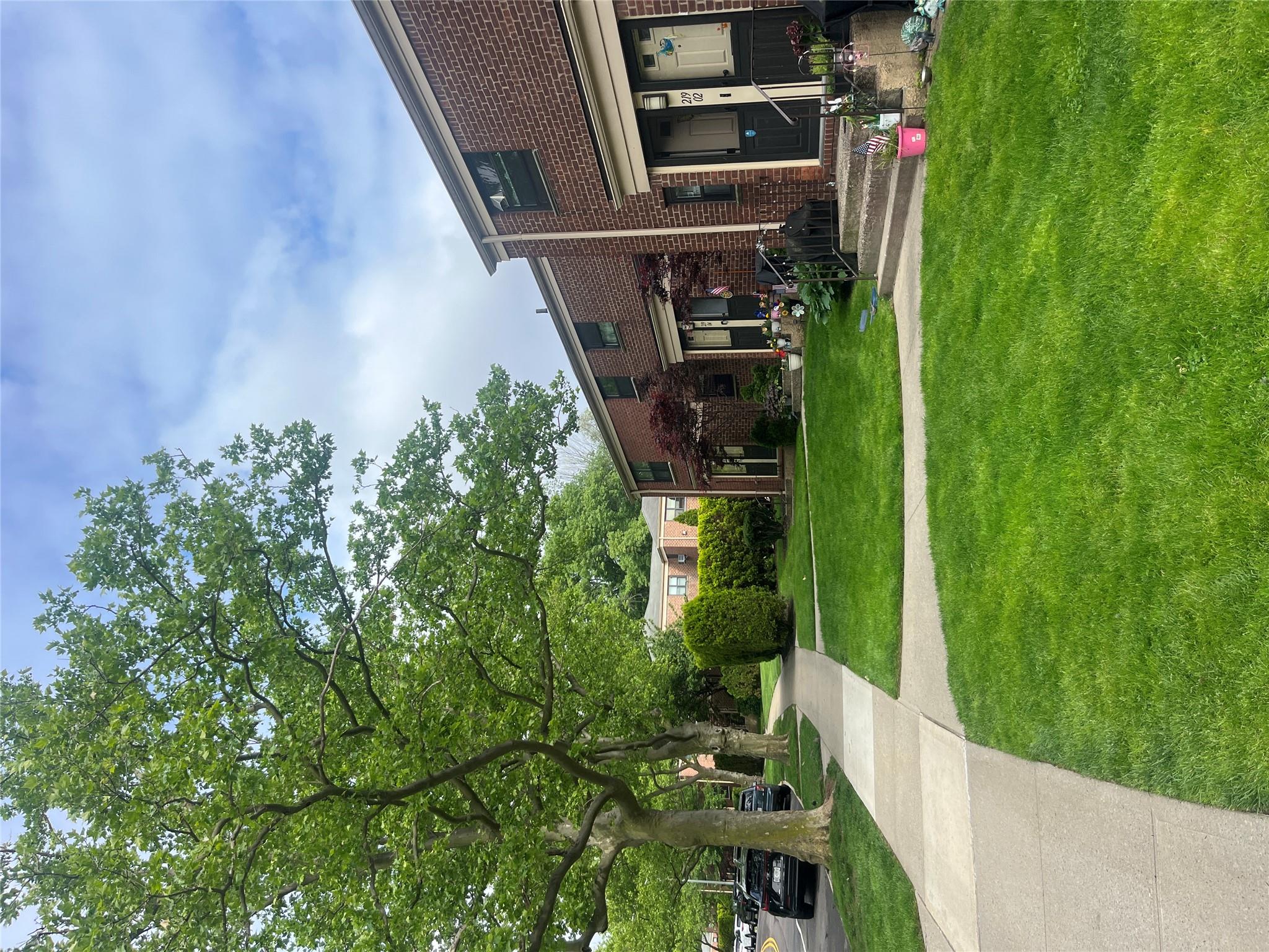 219-02 75TH Avenue # 2F, Oakland Gardens, NY 11364