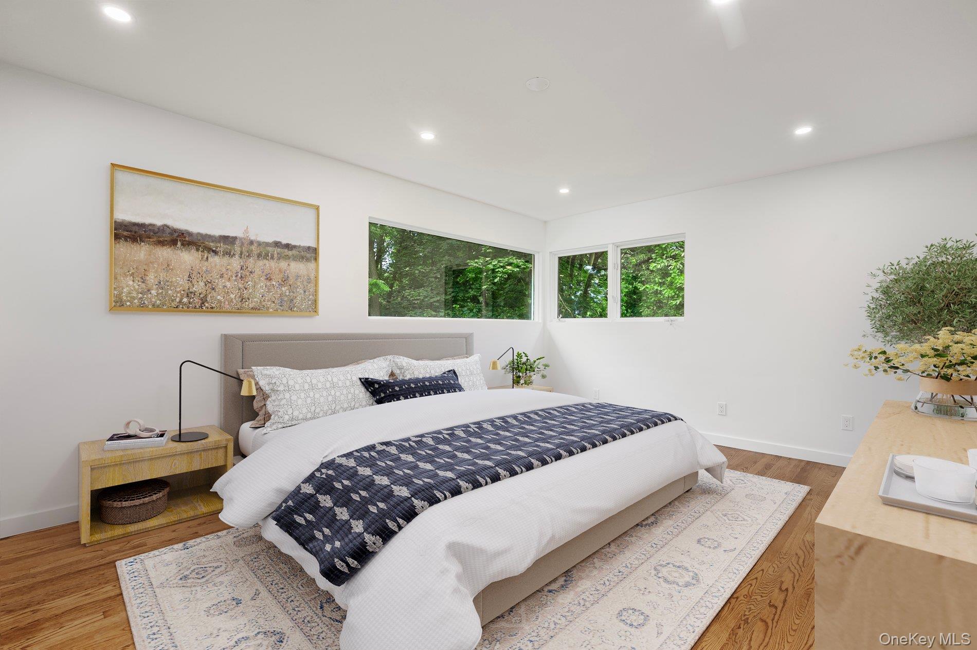 8 Junard Drive, Roslyn, NY 11576