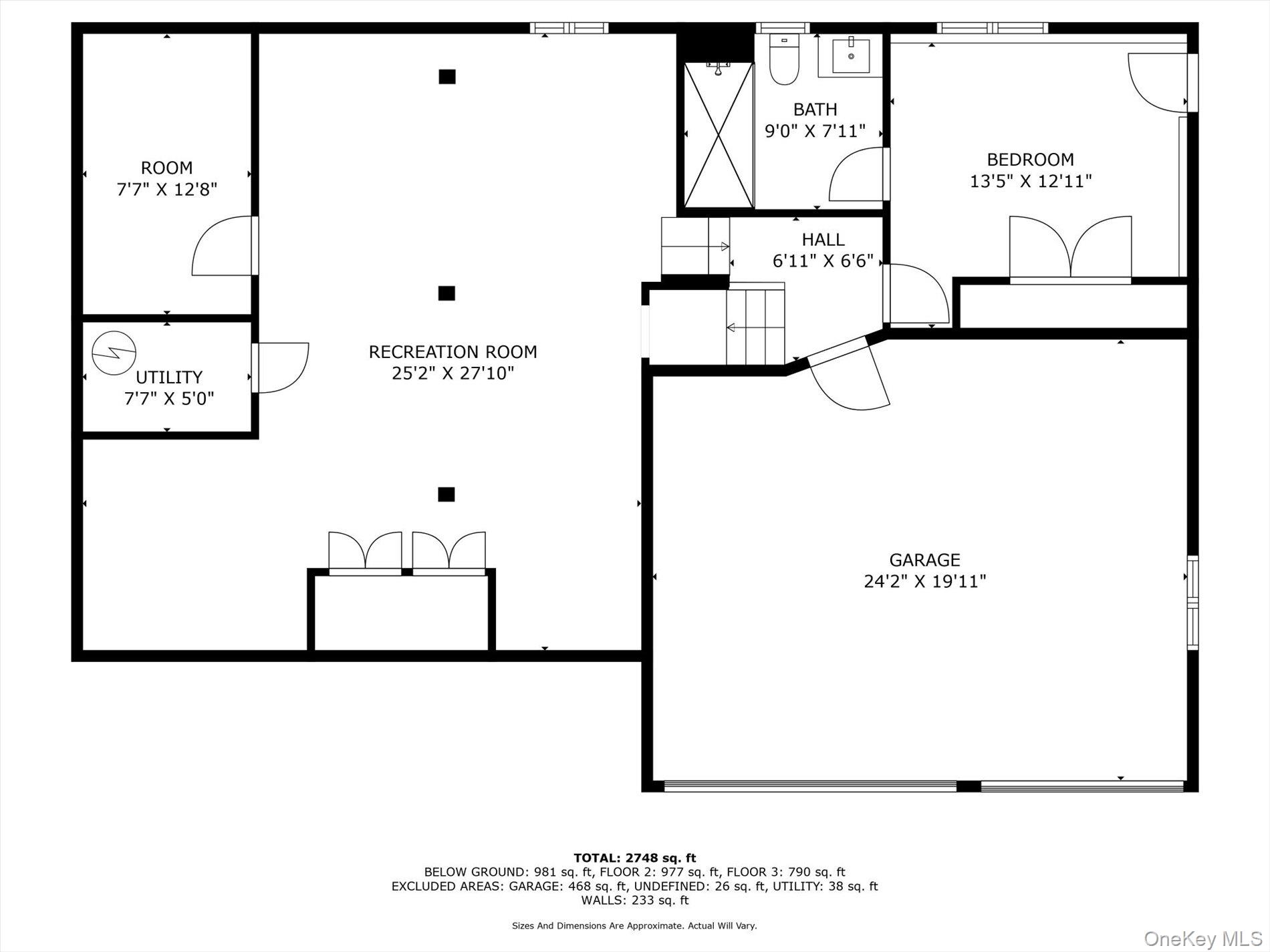 8 Junard Drive, Roslyn, NY 11576
