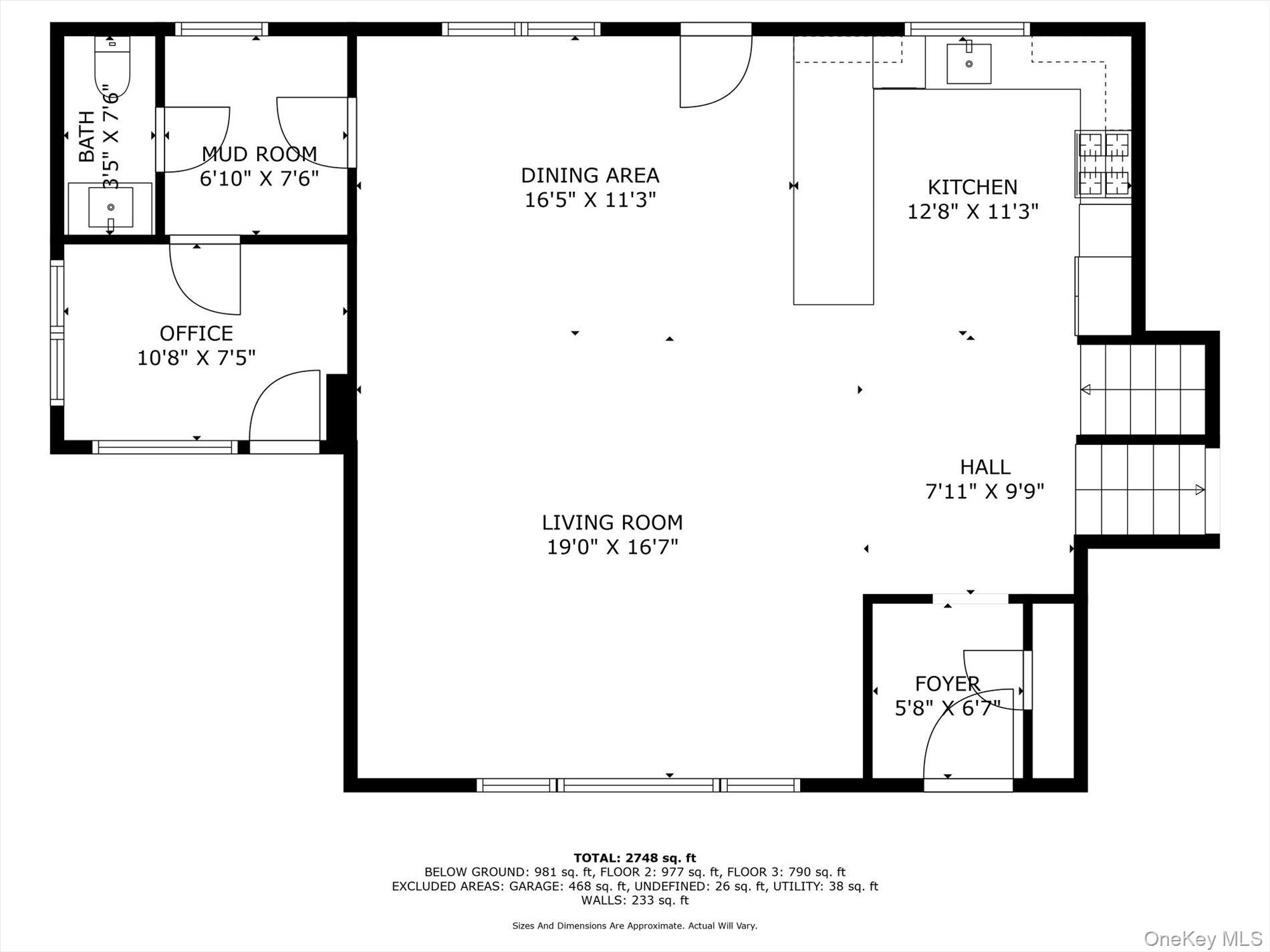 8 Junard Drive, Roslyn, NY 11576