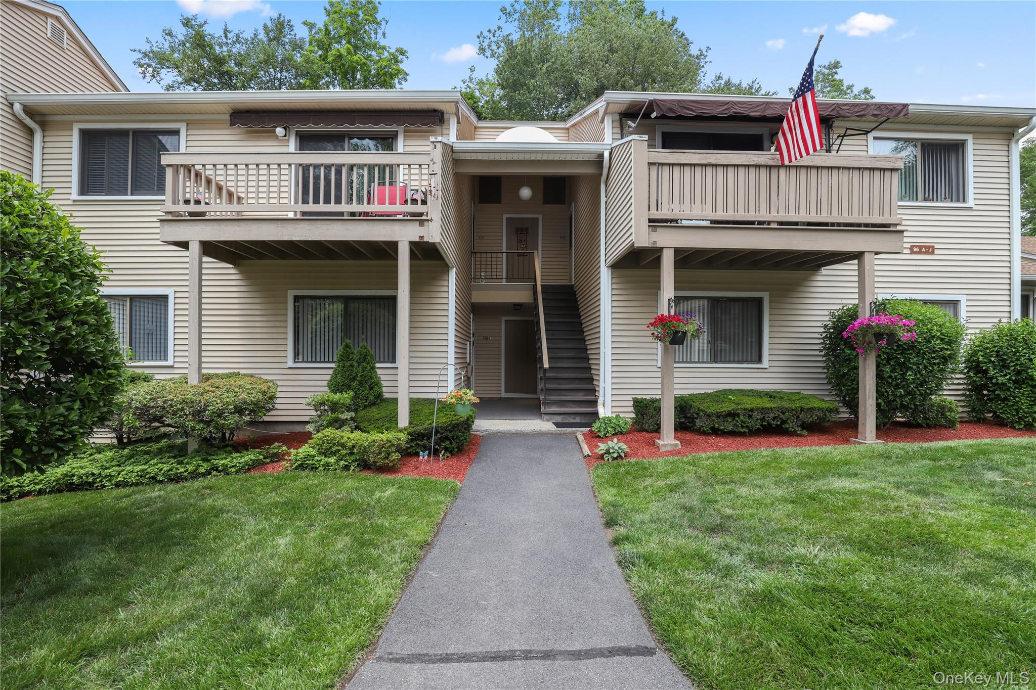 96 Molly Pitcher Lane # H, Yorktown Heights, NY 10598