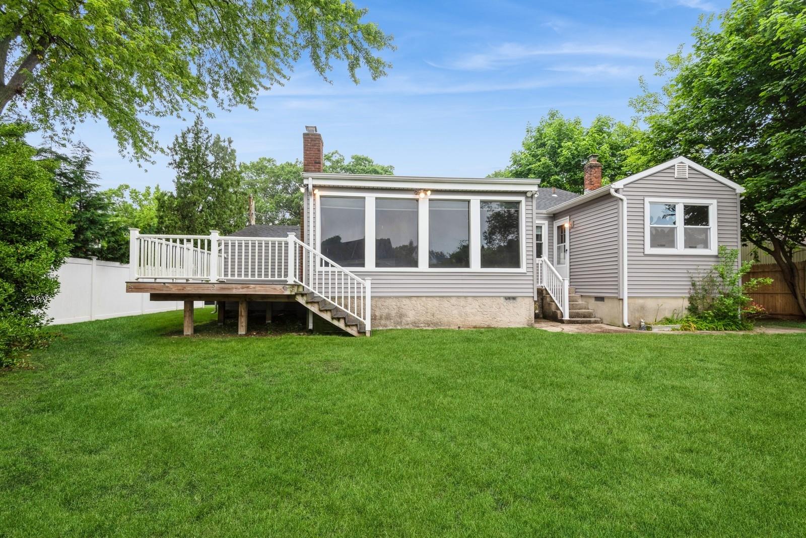 184 N Atlanta Avenue, Massapequa, NY 11758