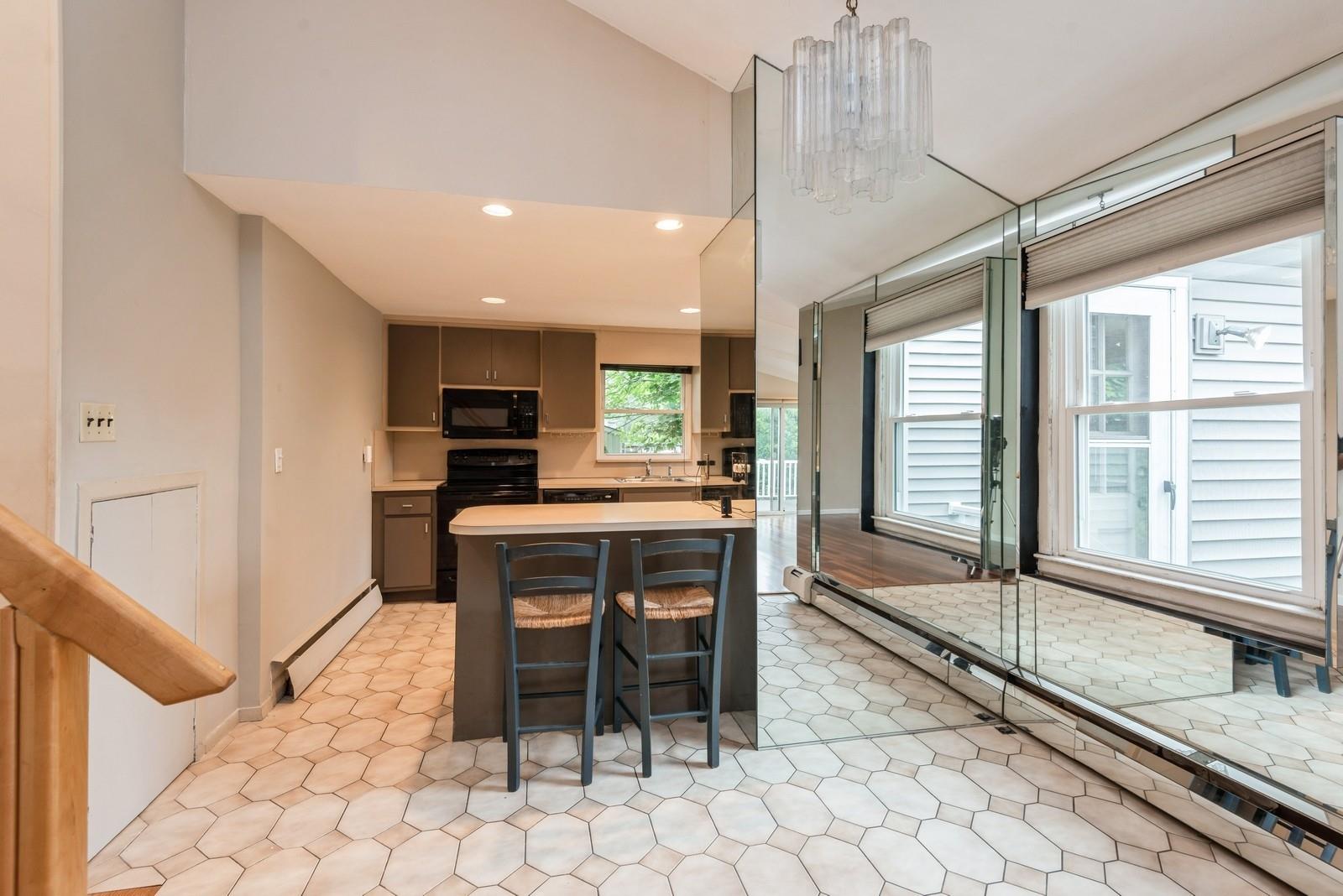 184 N Atlanta Avenue, Massapequa, NY 11758