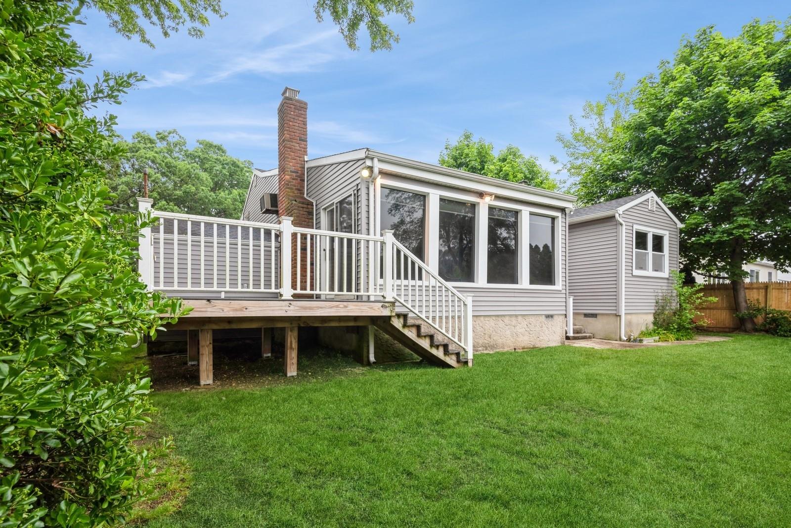 184 N Atlanta Avenue, Massapequa, NY 11758