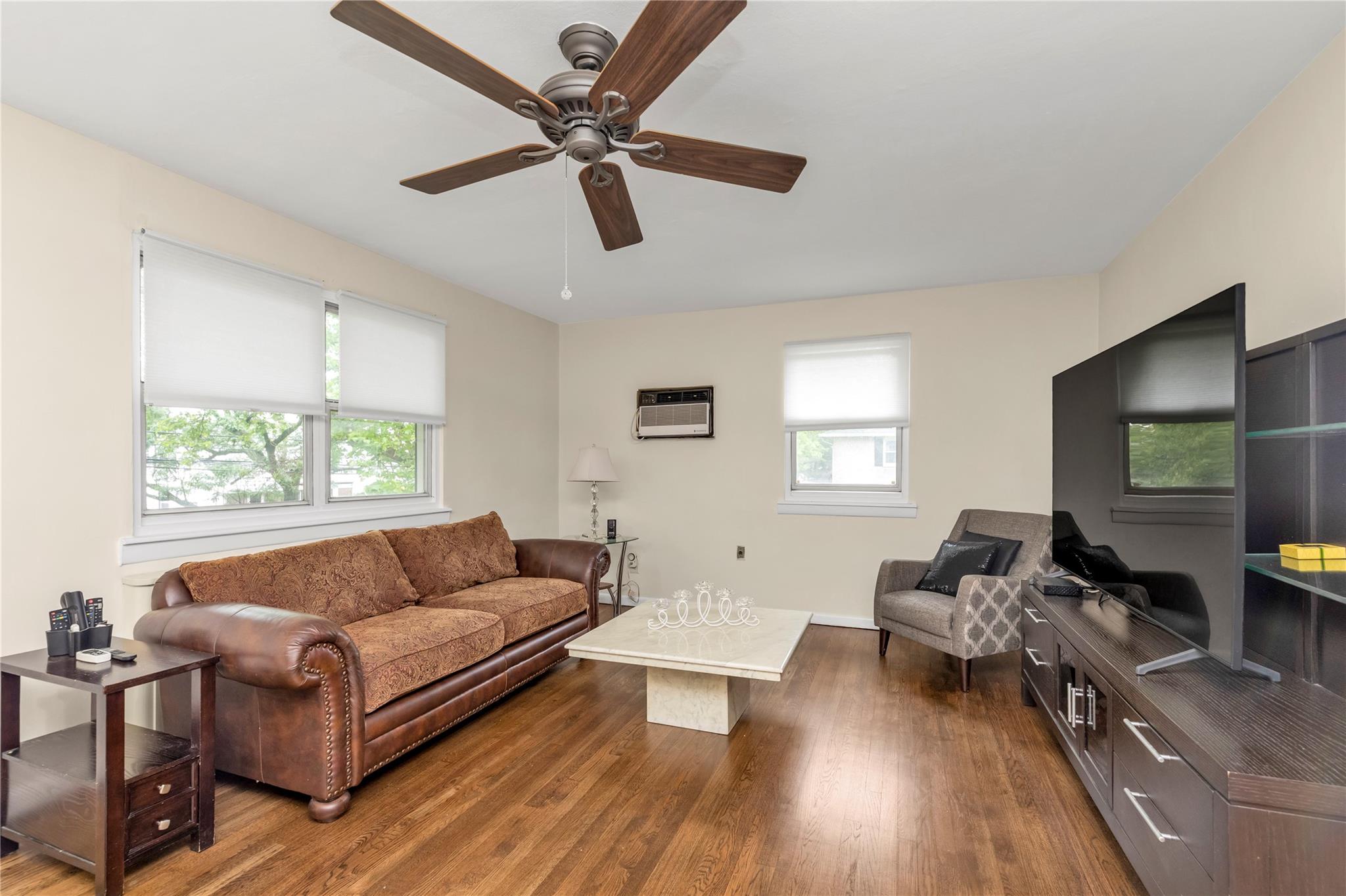 82-65 268 TH Street # 2nd Floor, Floral Park, NY 11004