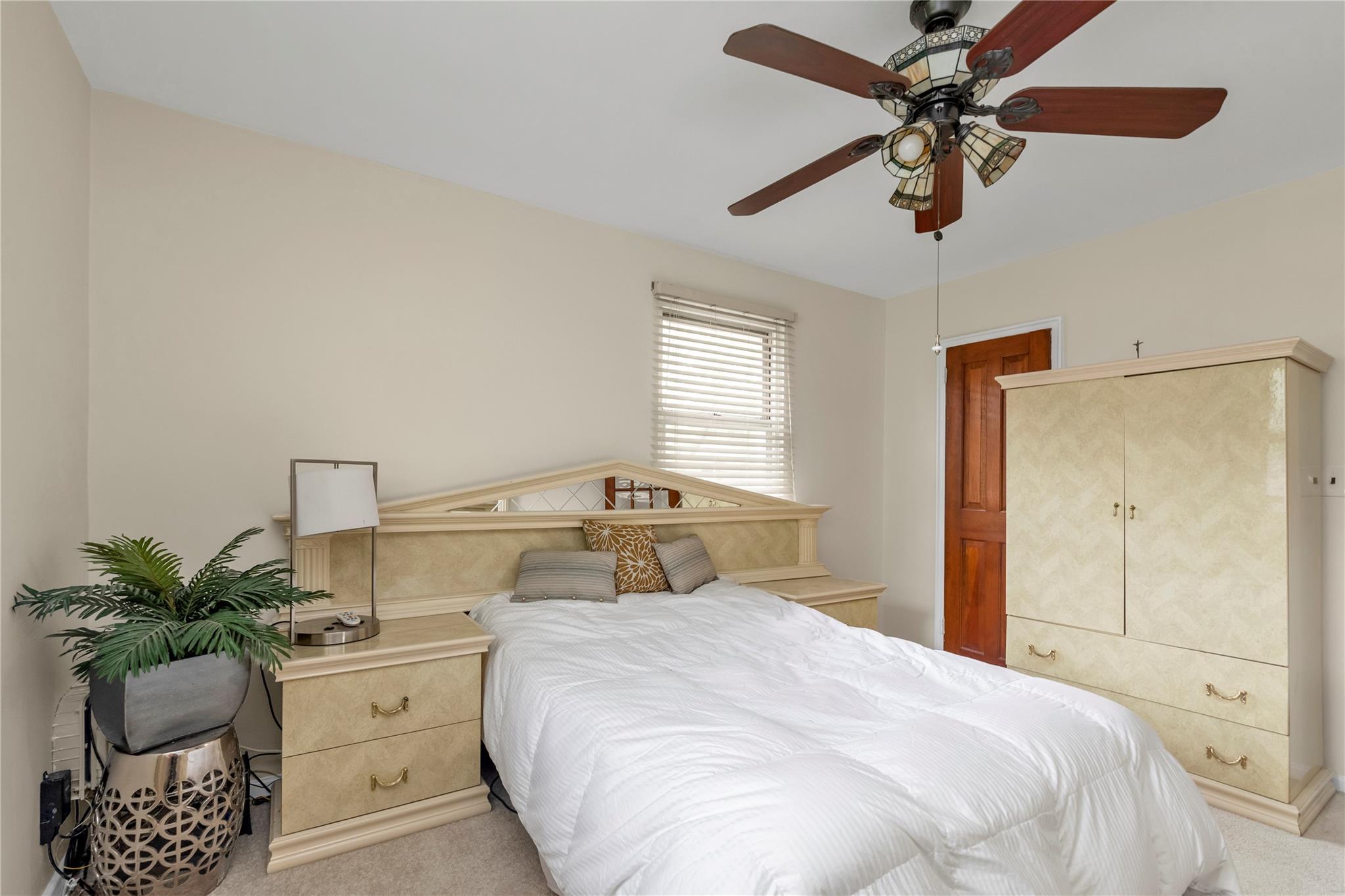 82-65 268 TH Street # 2nd Floor, Floral Park, NY 11004