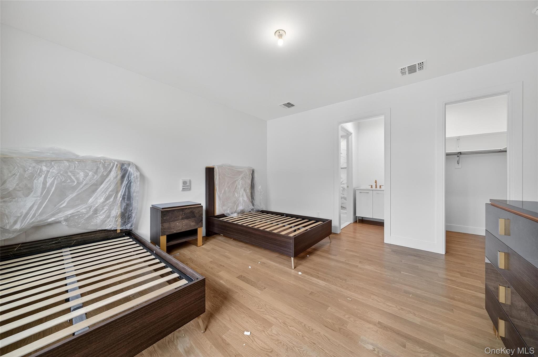 2 Lionel Passage, Monroe, NY 10950