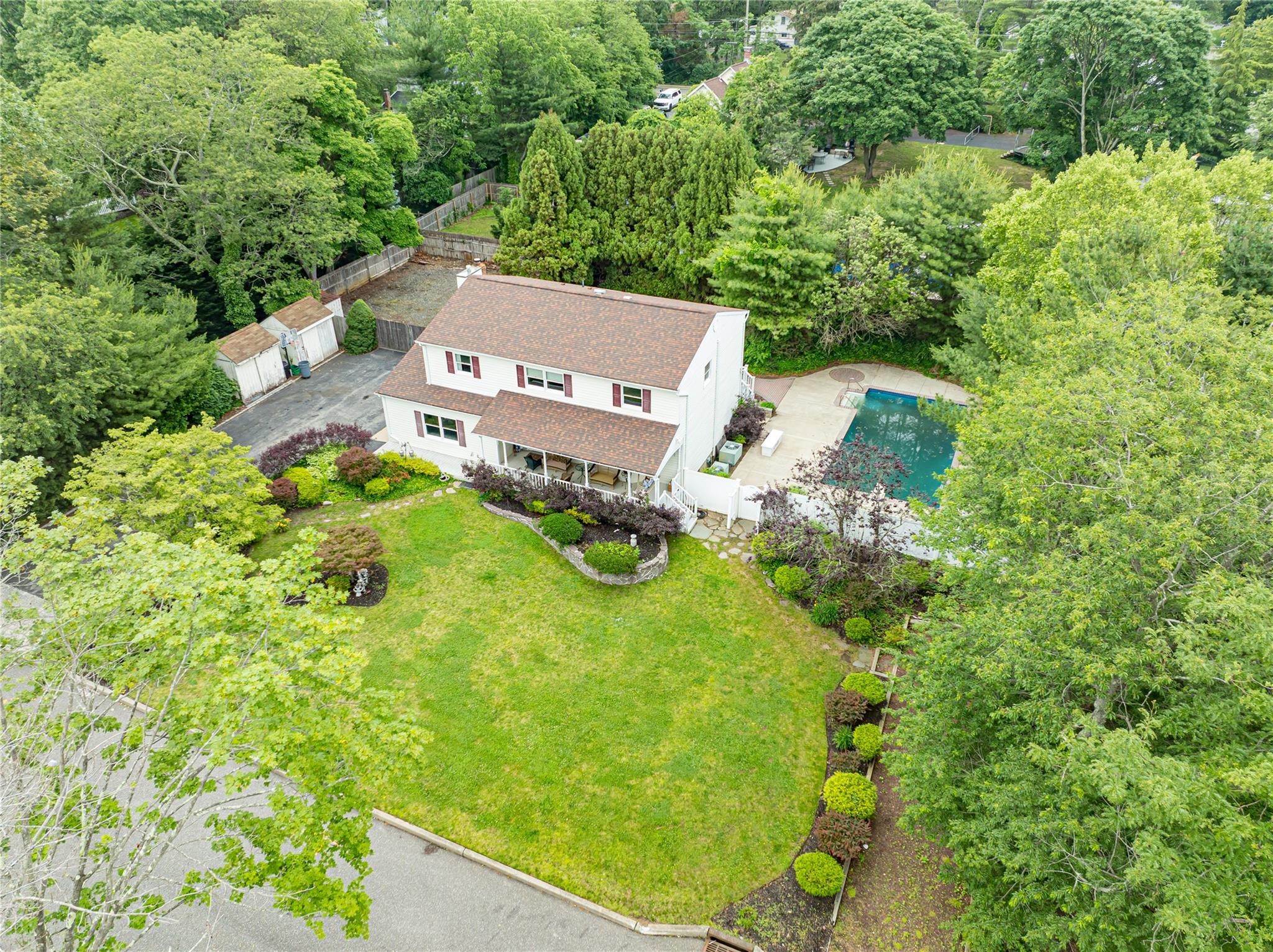 18 Laura Court, Nesconset, NY 11767