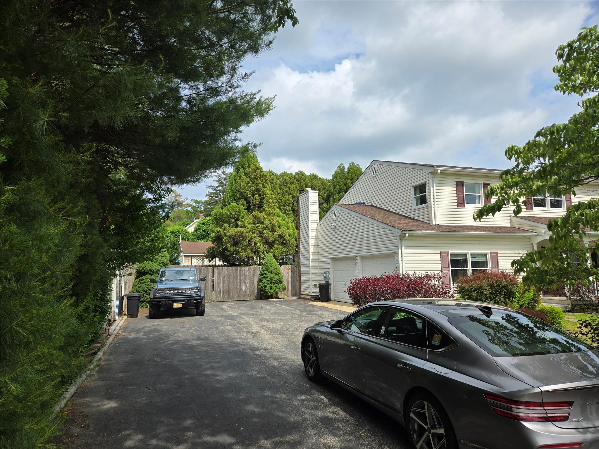 18 Laura Court, Nesconset, NY 11767