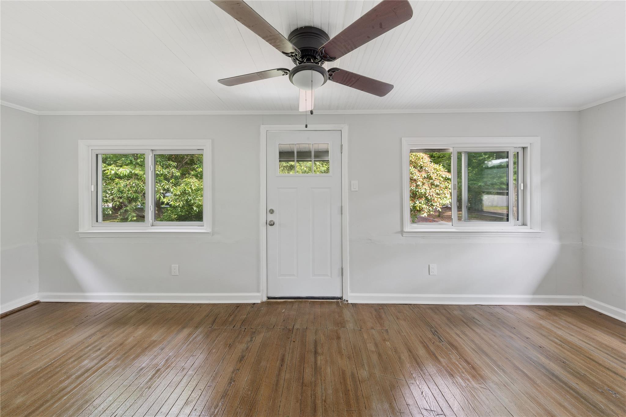 274 Dayton Avenue, Manorville, NY 11949