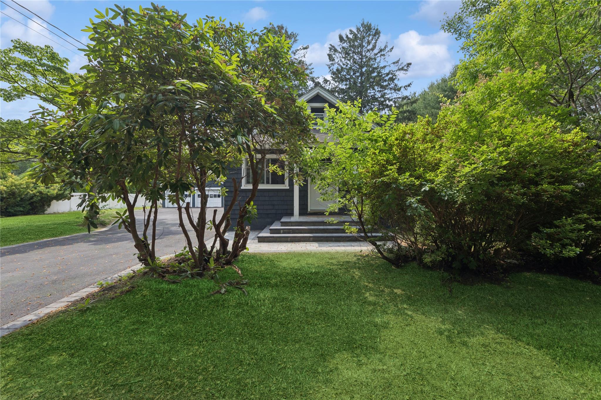 274 Dayton Avenue, Manorville, NY 11949