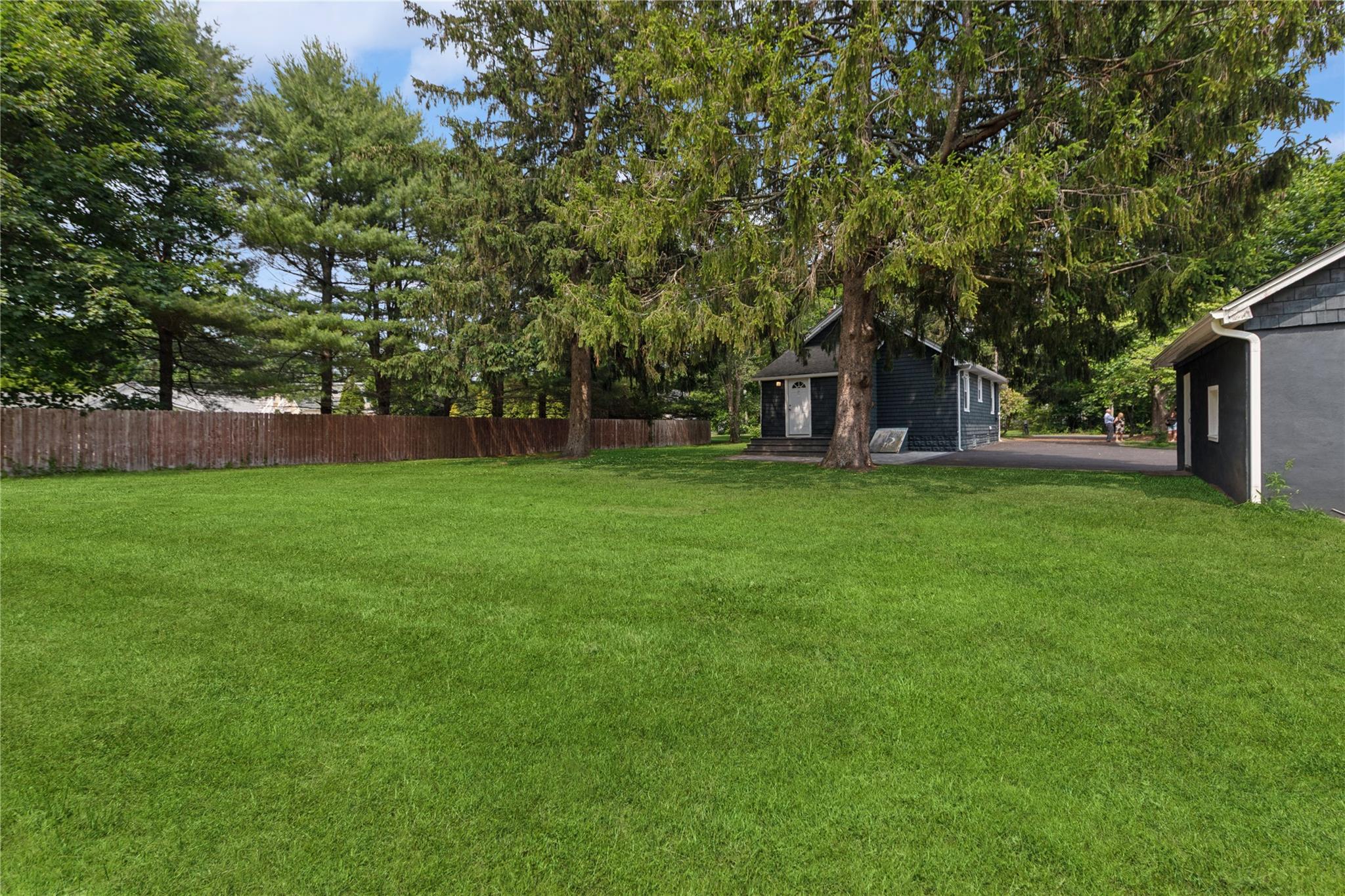 274 Dayton Avenue, Manorville, NY 11949