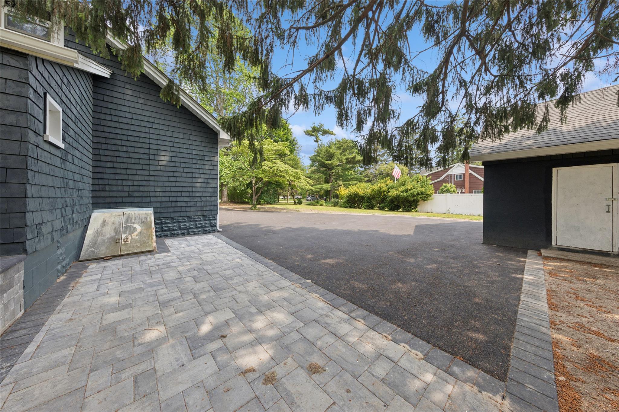 274 Dayton Avenue, Manorville, NY 11949