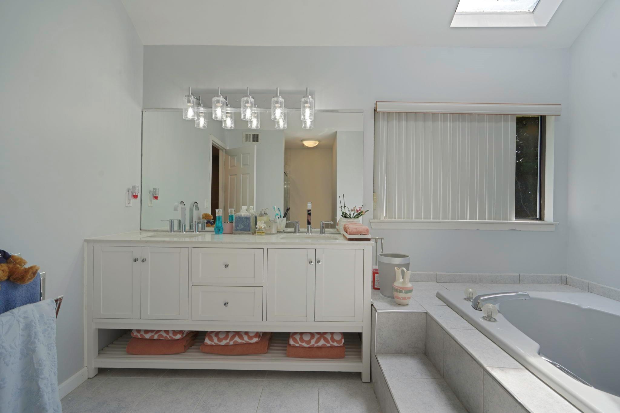 318 Sheep Pasture Road, East Setauket, NY 11733