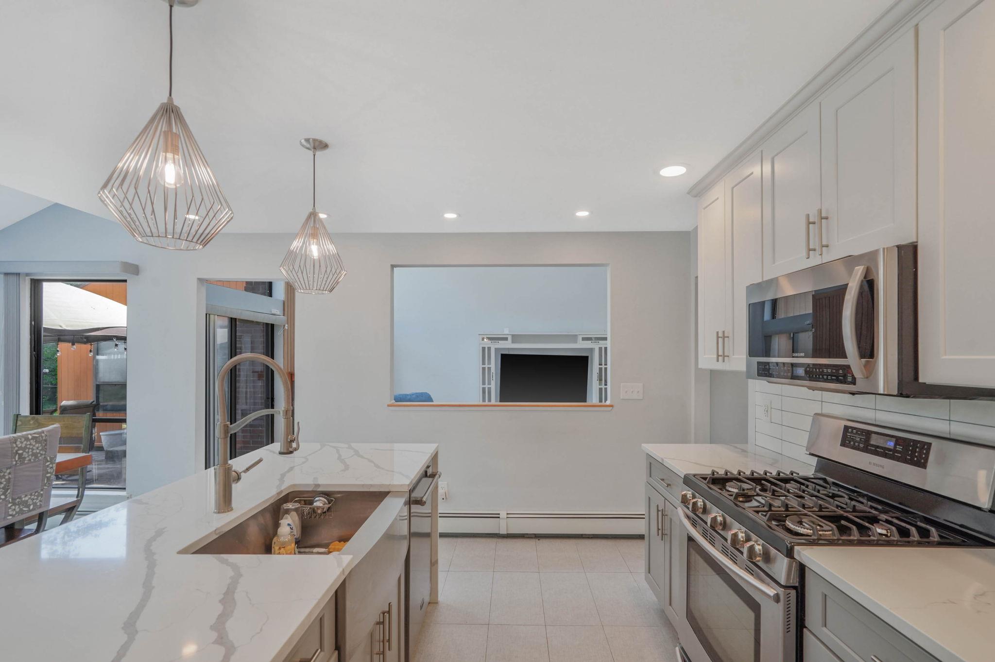 318 Sheep Pasture Road, East Setauket, NY 11733