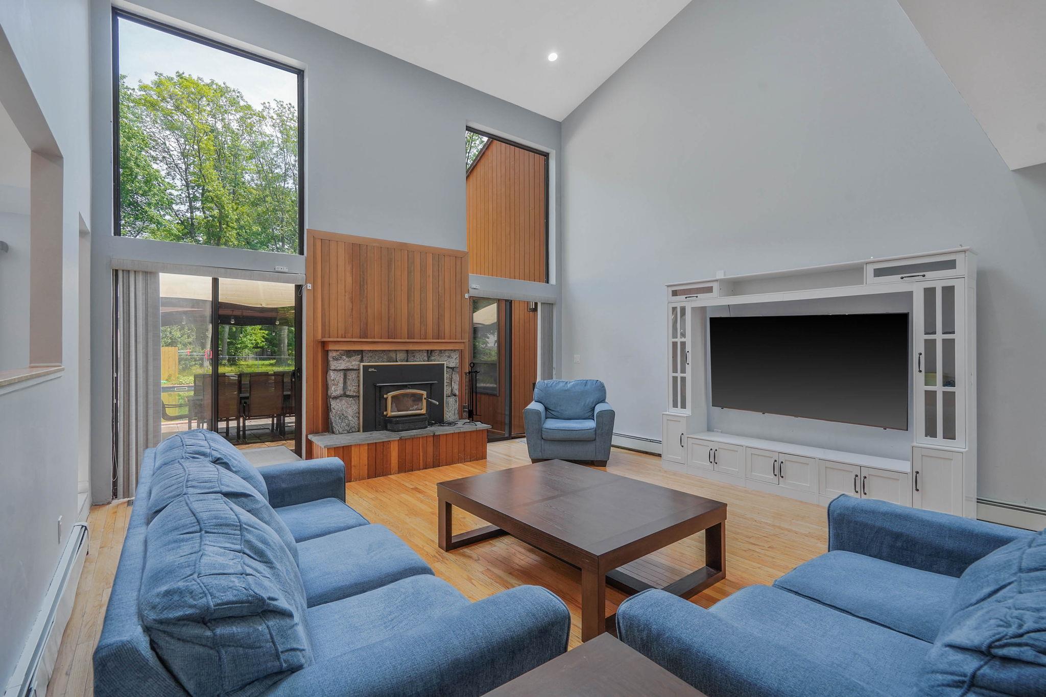 318 Sheep Pasture Road, East Setauket, NY 11733