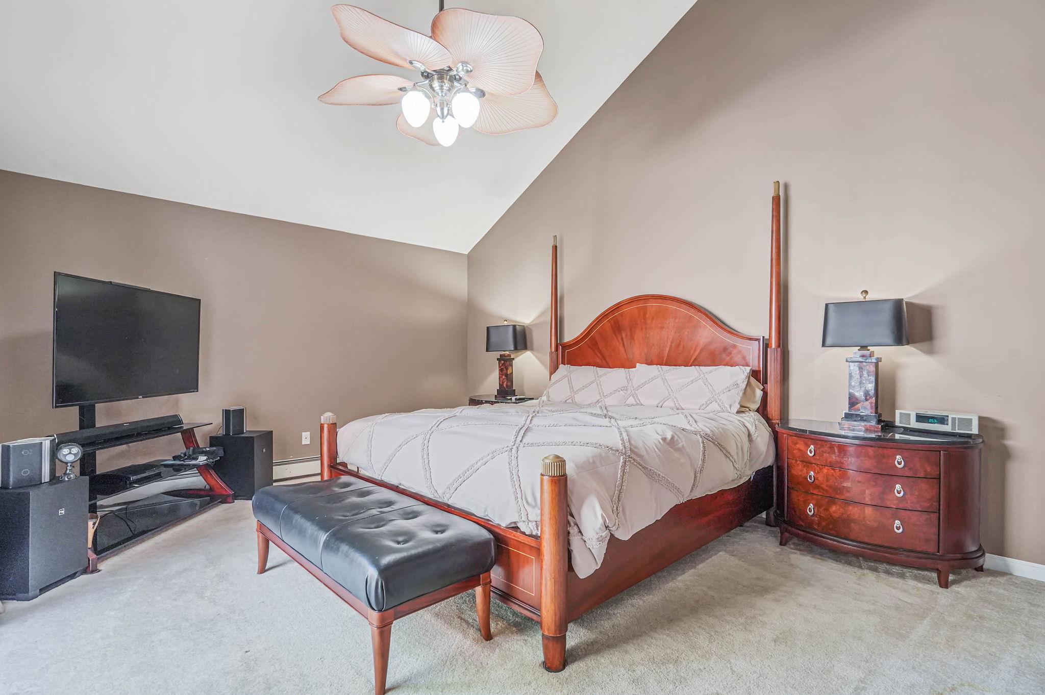 318 Sheep Pasture Road, East Setauket, NY 11733