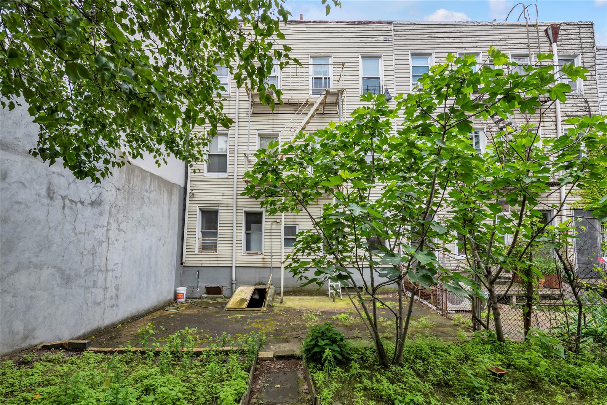 5-17 51st Avenue, Long Island City, NY 11101