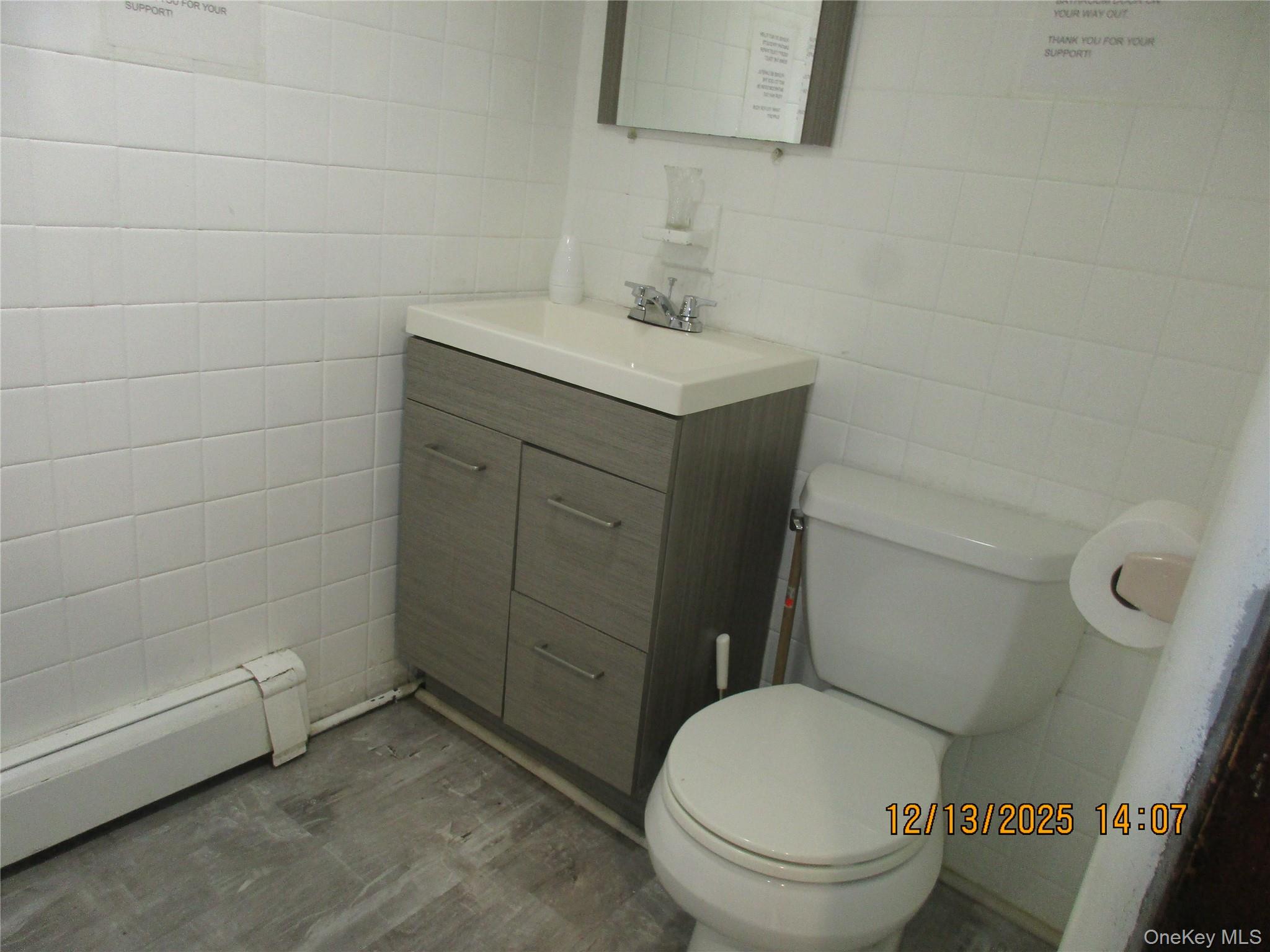 75-08 Metropolitan Avenue # lower, Middle Village, NY 11379