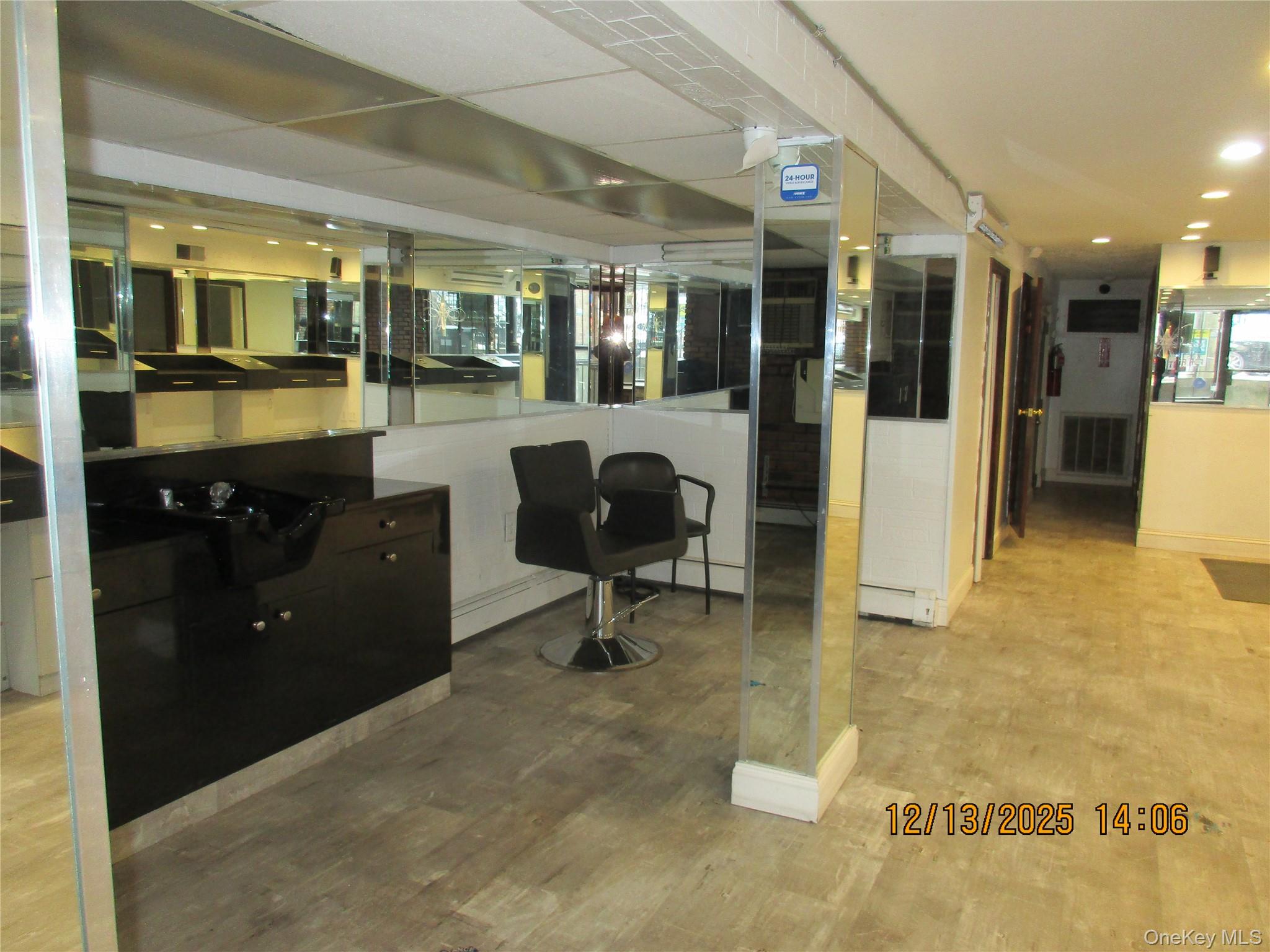 75-08 Metropolitan Avenue # lower, Middle Village, NY 11379