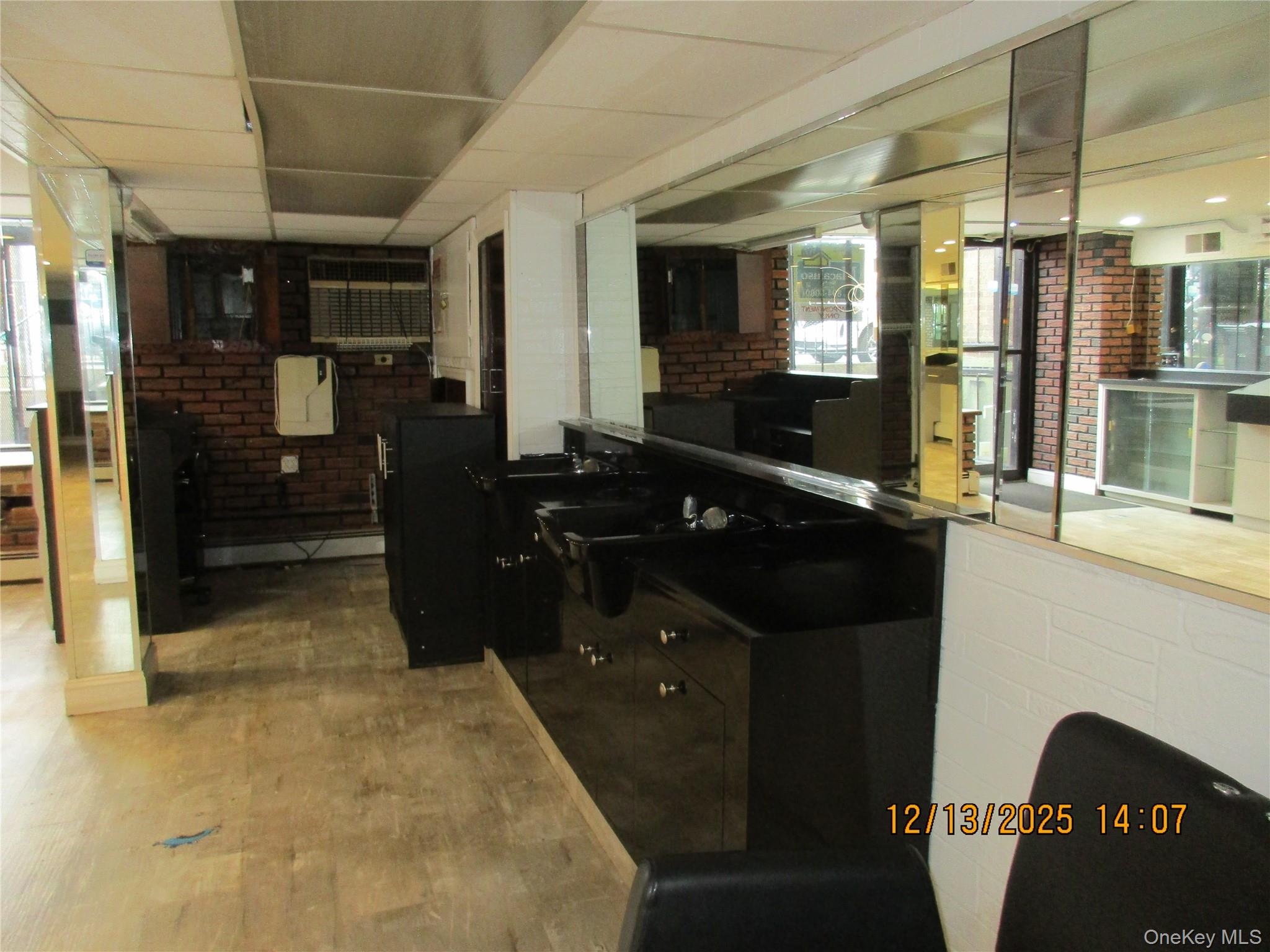 75-08 Metropolitan Avenue # lower, Middle Village, NY 11379