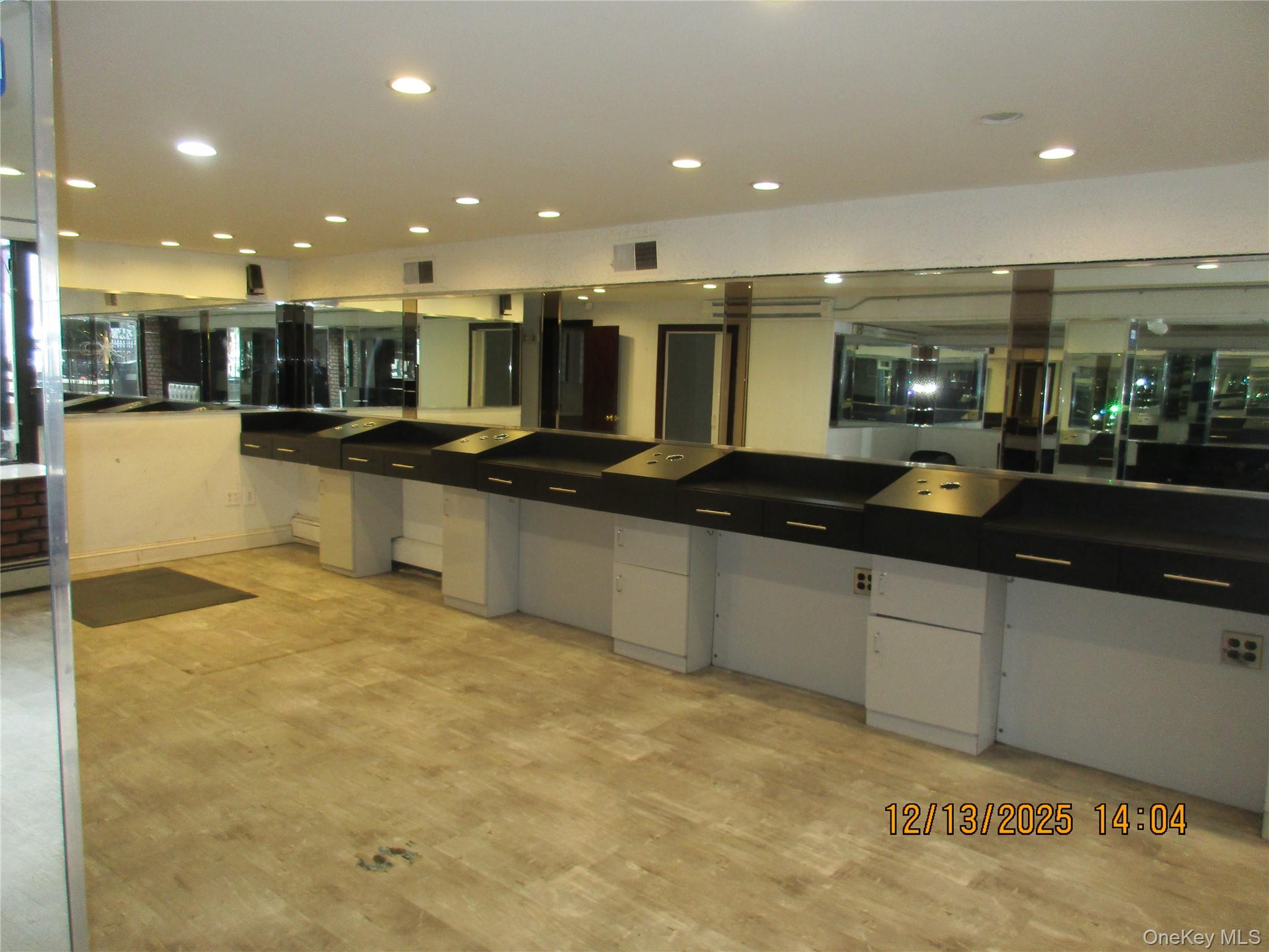 75-08 Metropolitan Avenue # lower, Middle Village, NY 11379