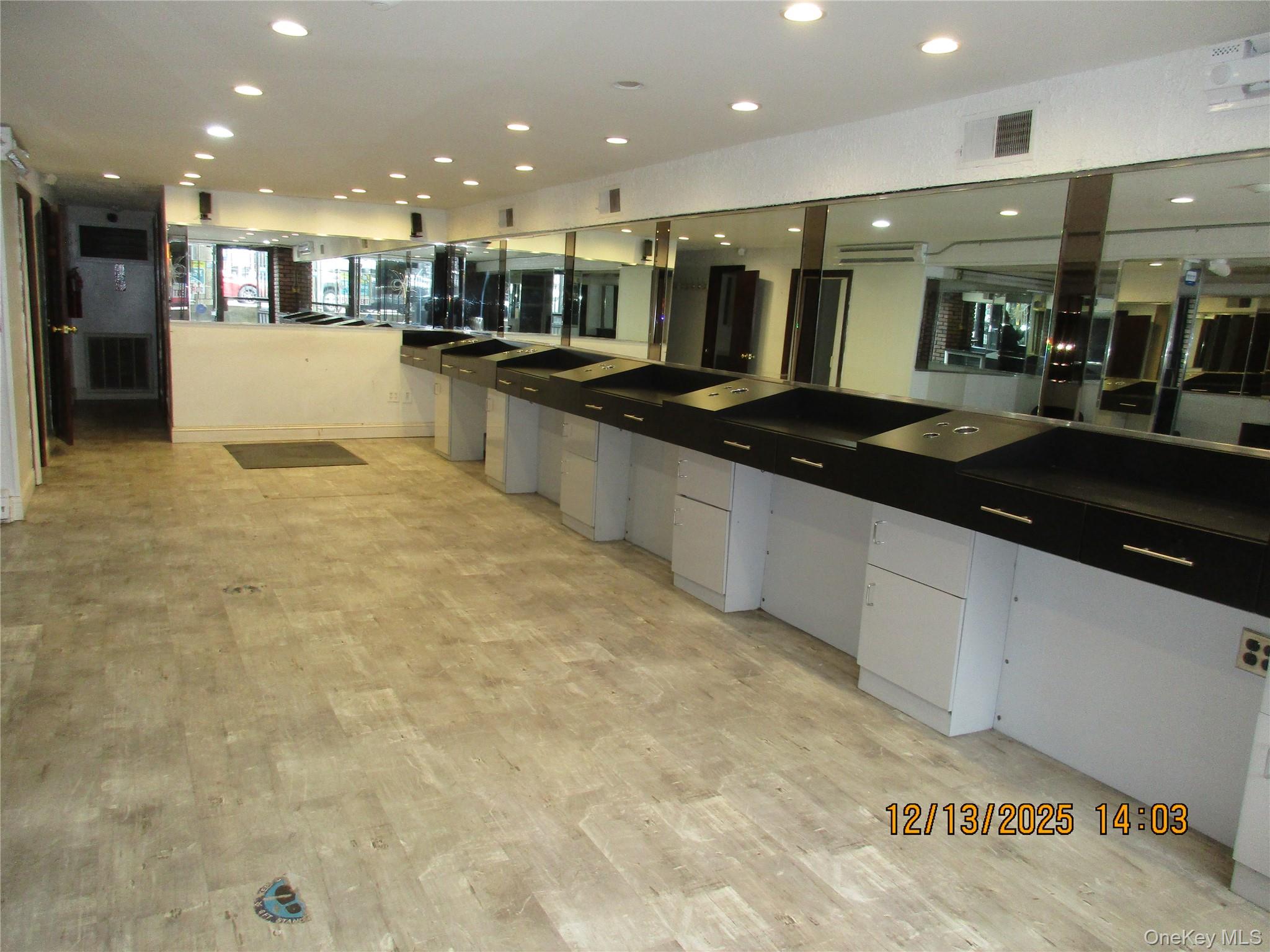 75-08 Metropolitan Avenue # lower, Middle Village, NY 11379